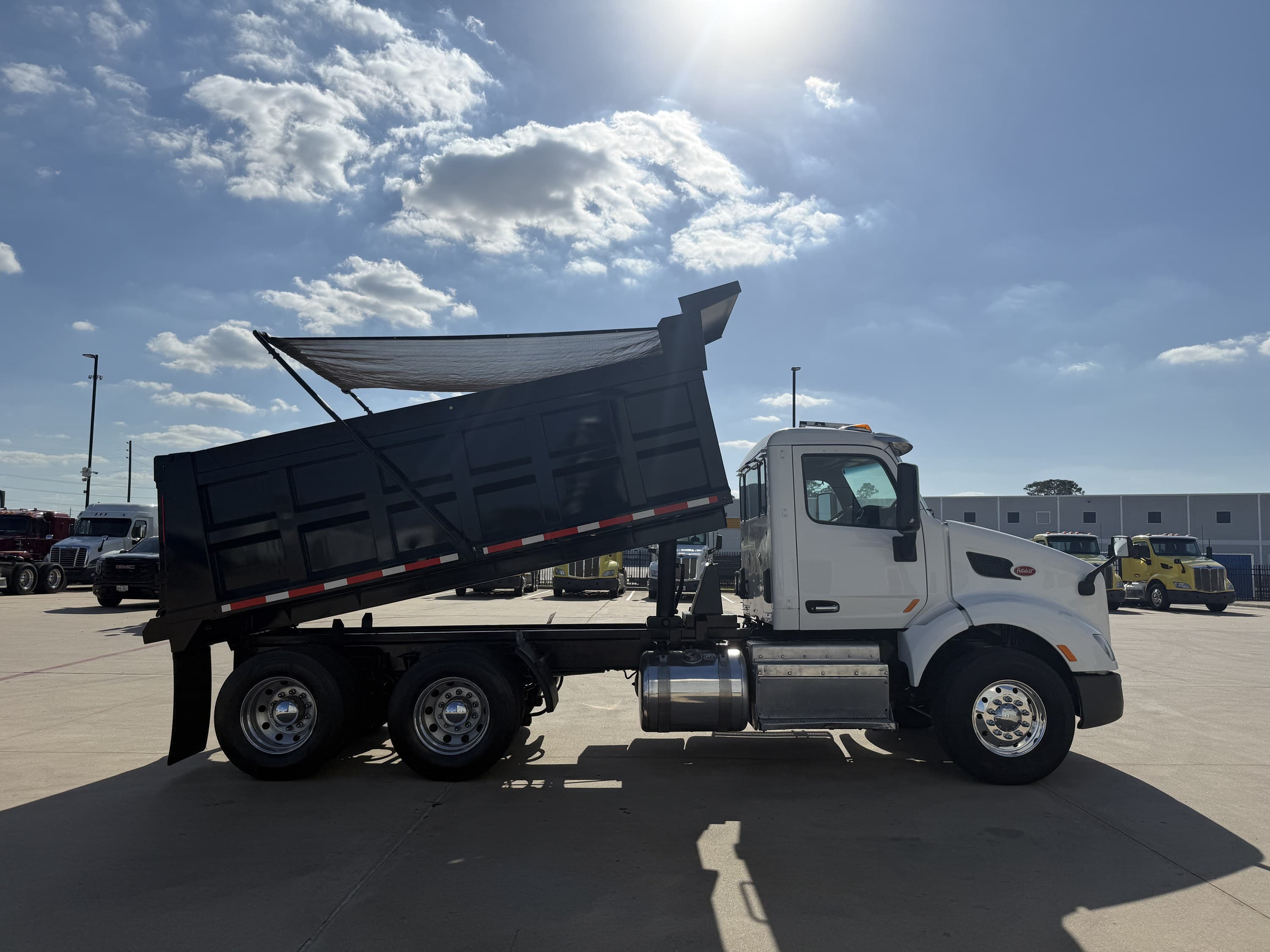 2017 Peterbilt 579 — photo 4