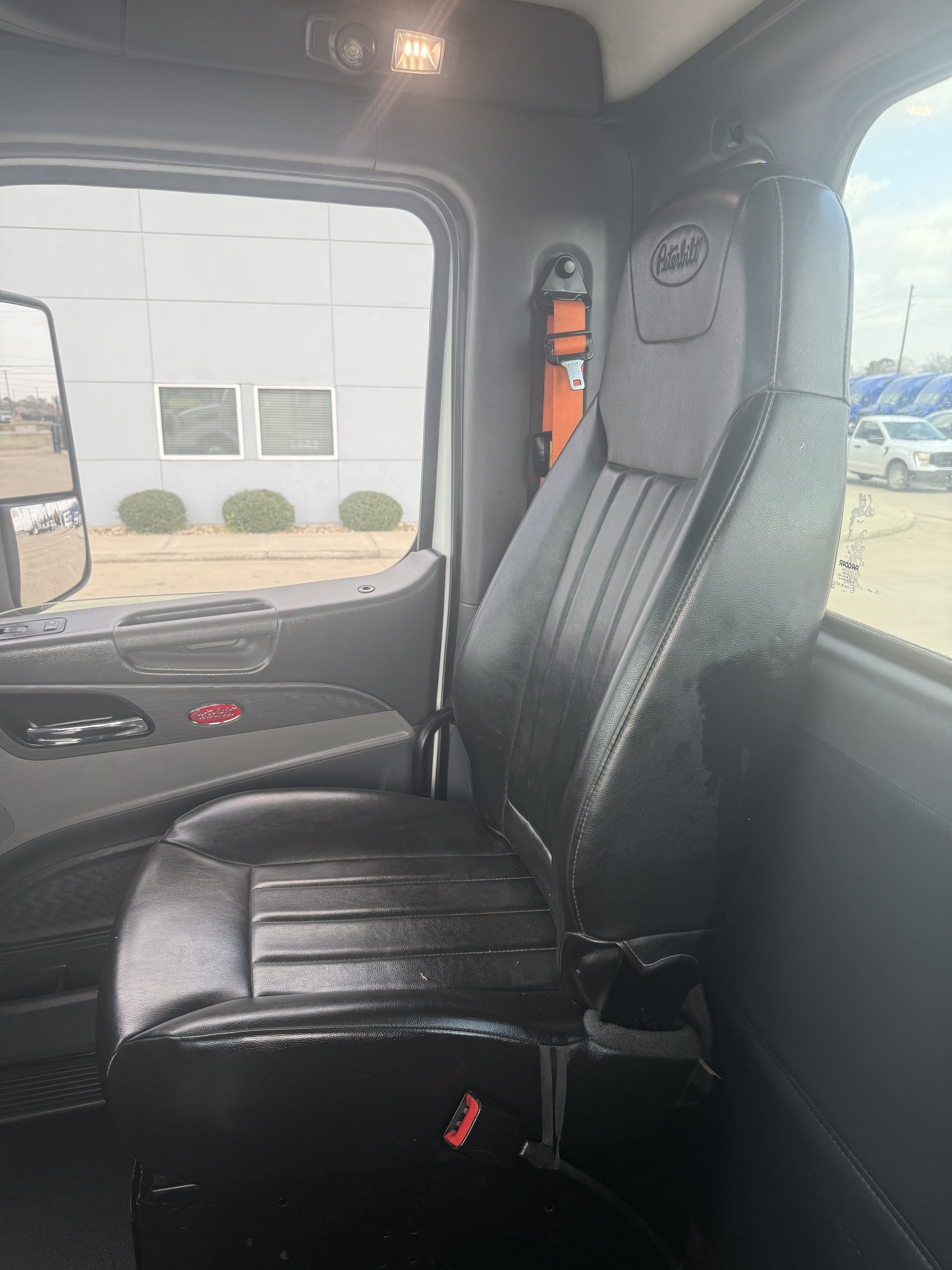 2017 Peterbilt 579 — photo 10