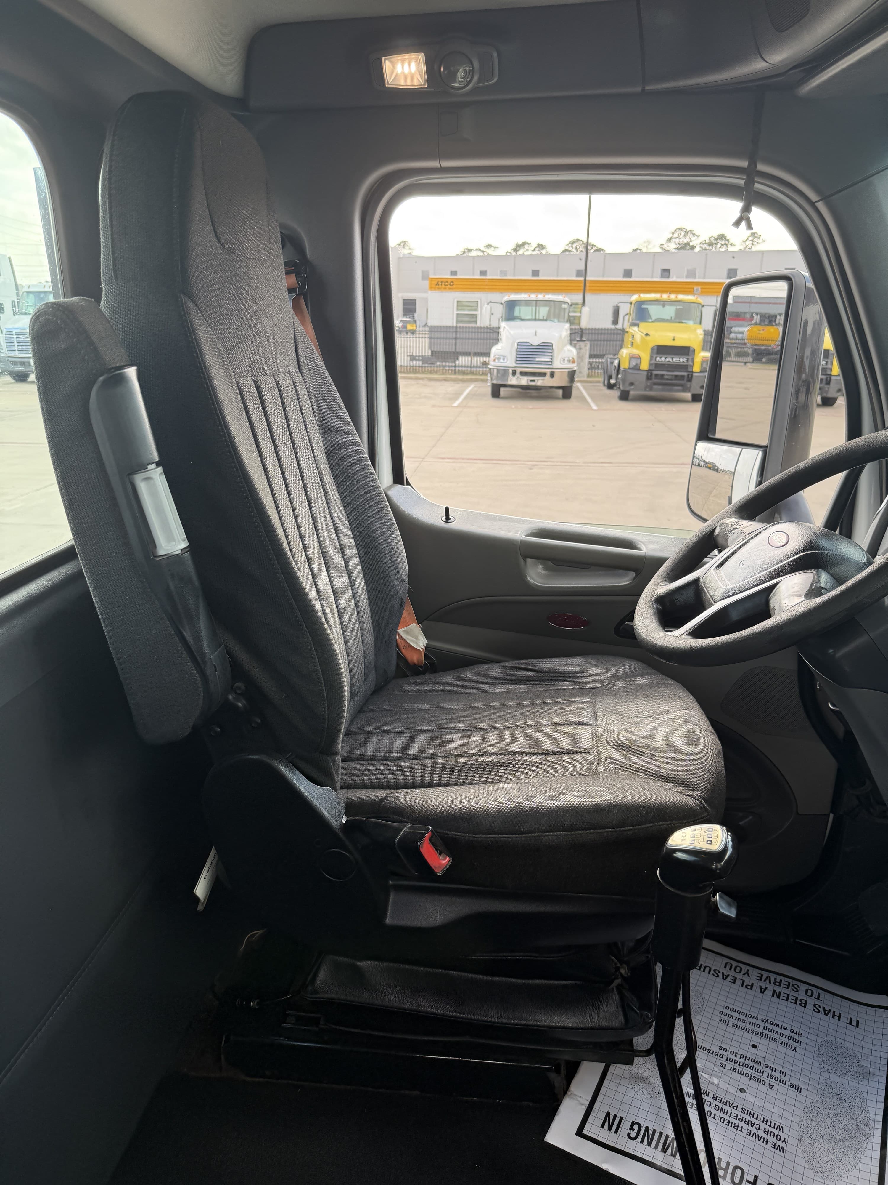 2017 Peterbilt 579 — photo 12