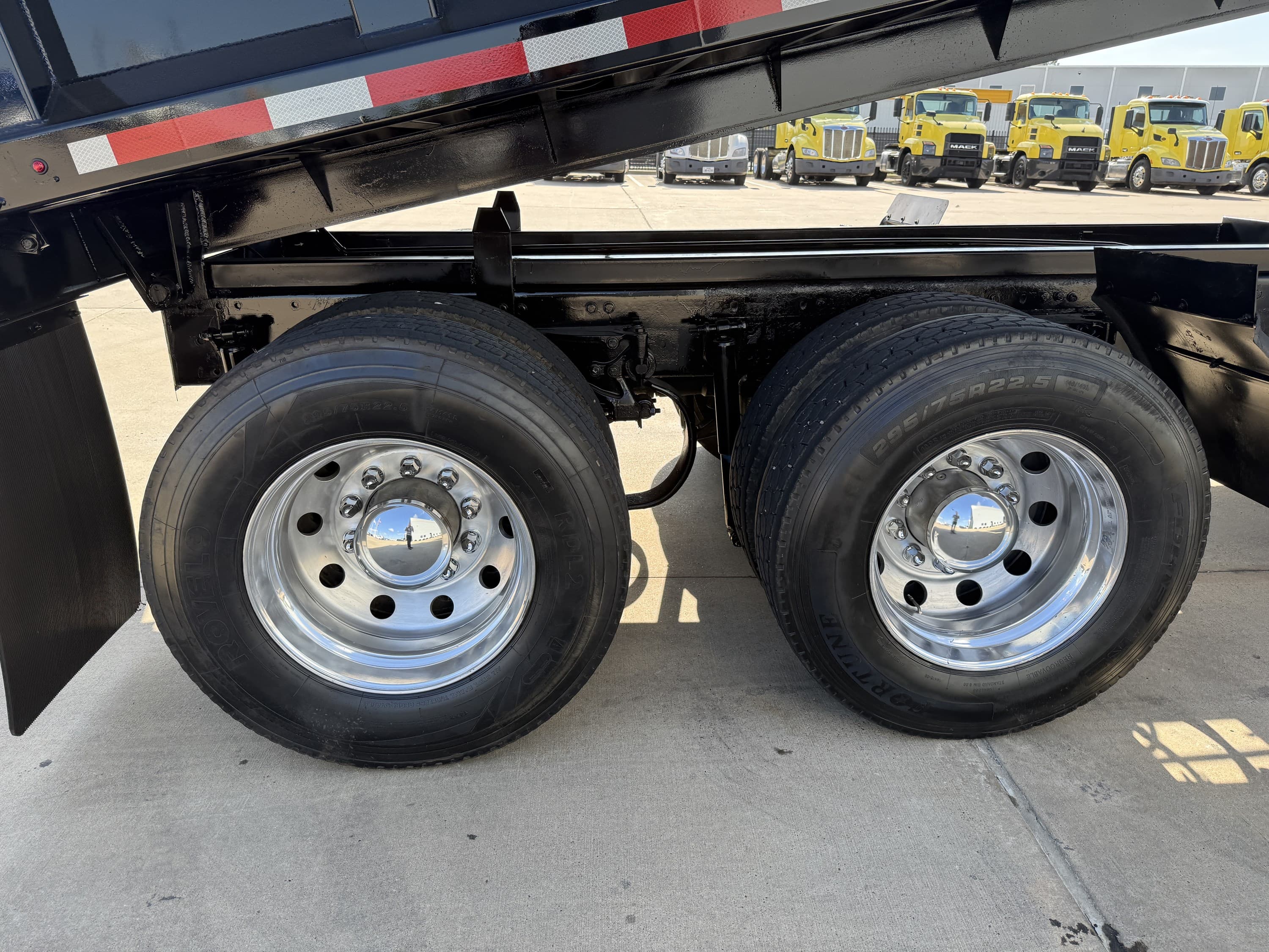 2017 Peterbilt 579 — photo 21