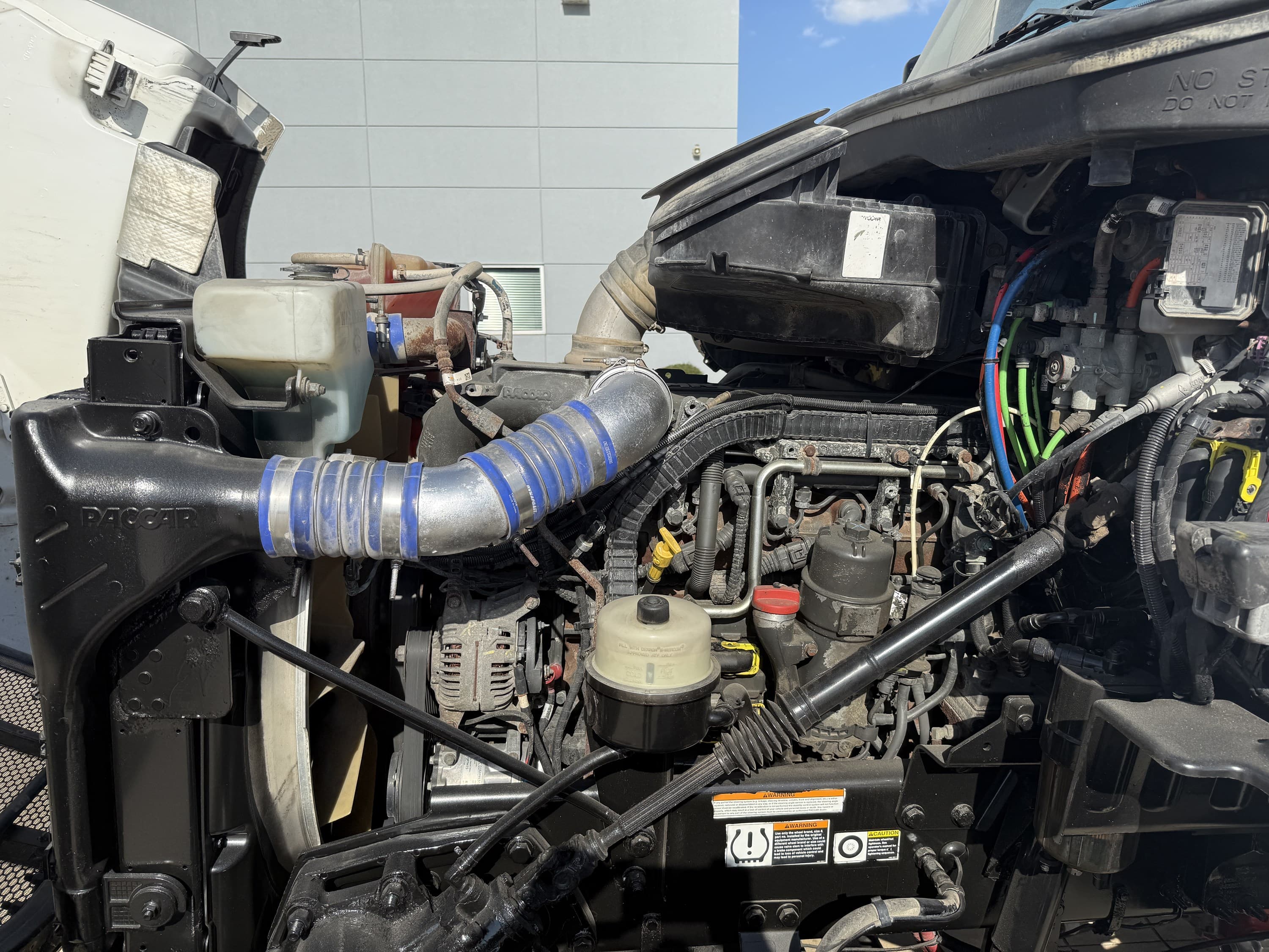 2017 Peterbilt 579 — photo 24