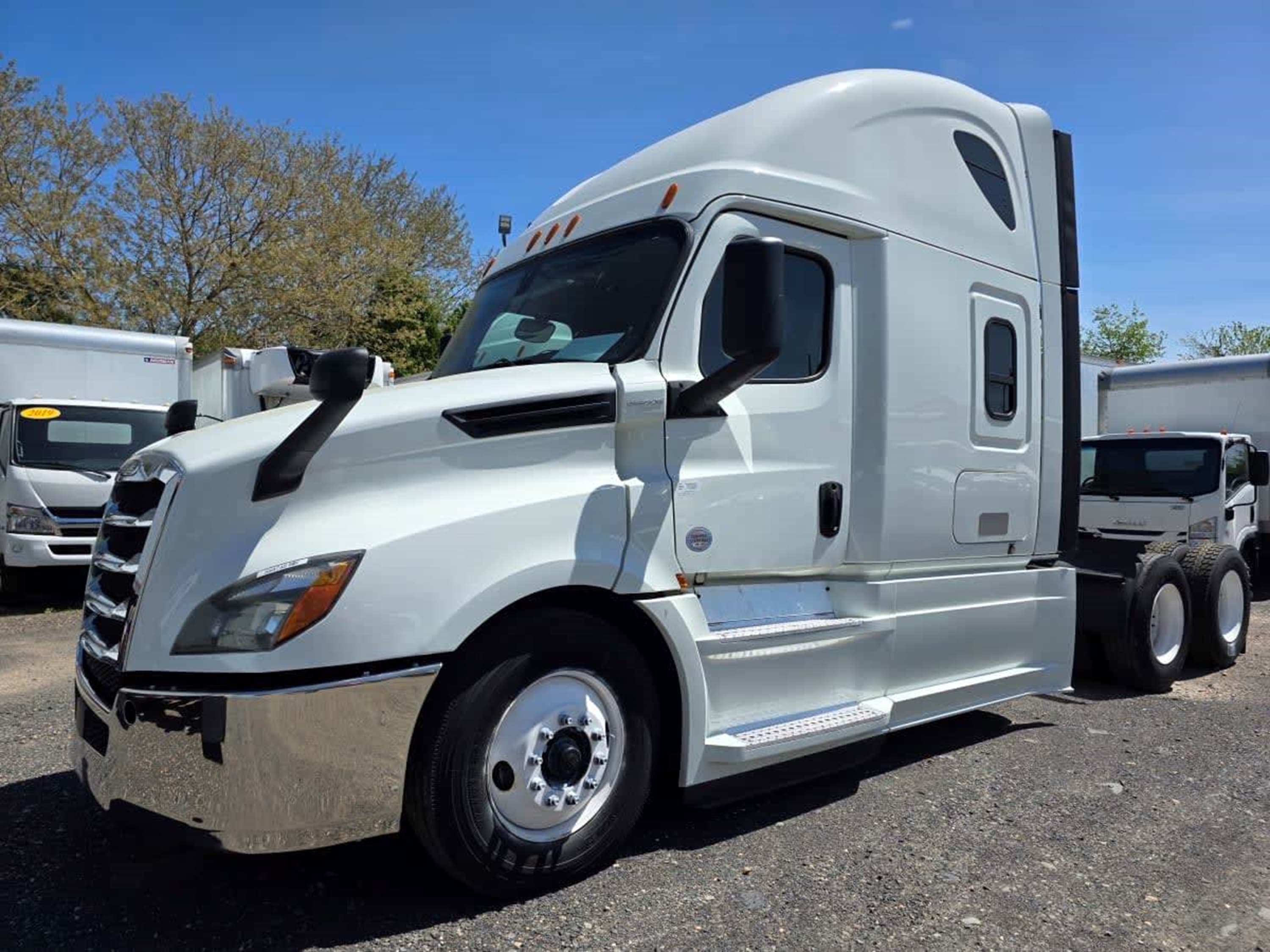2020 Freightliner Cascadia — photo 3
