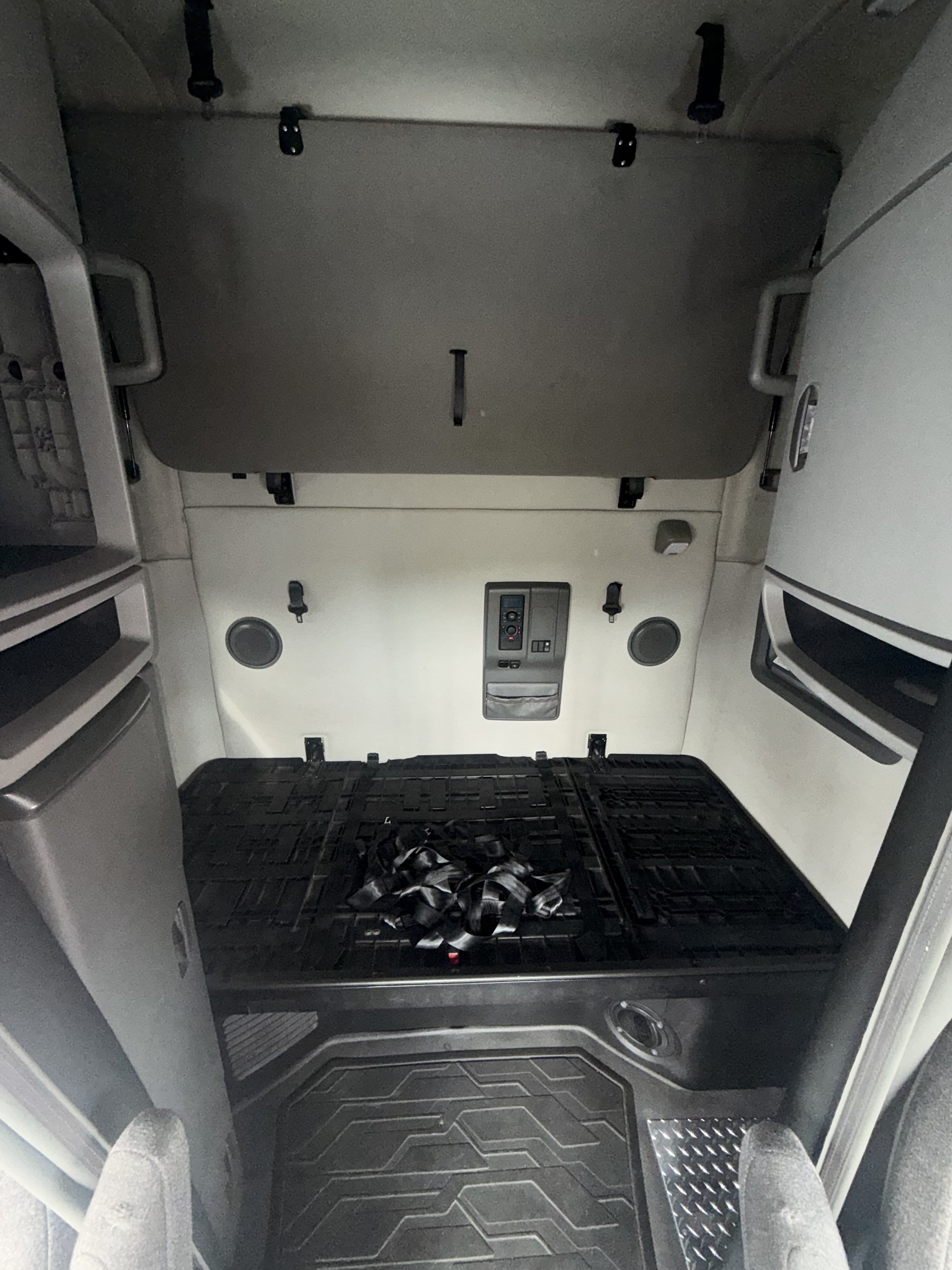 2020 Volvo VNL 760 — photo 9