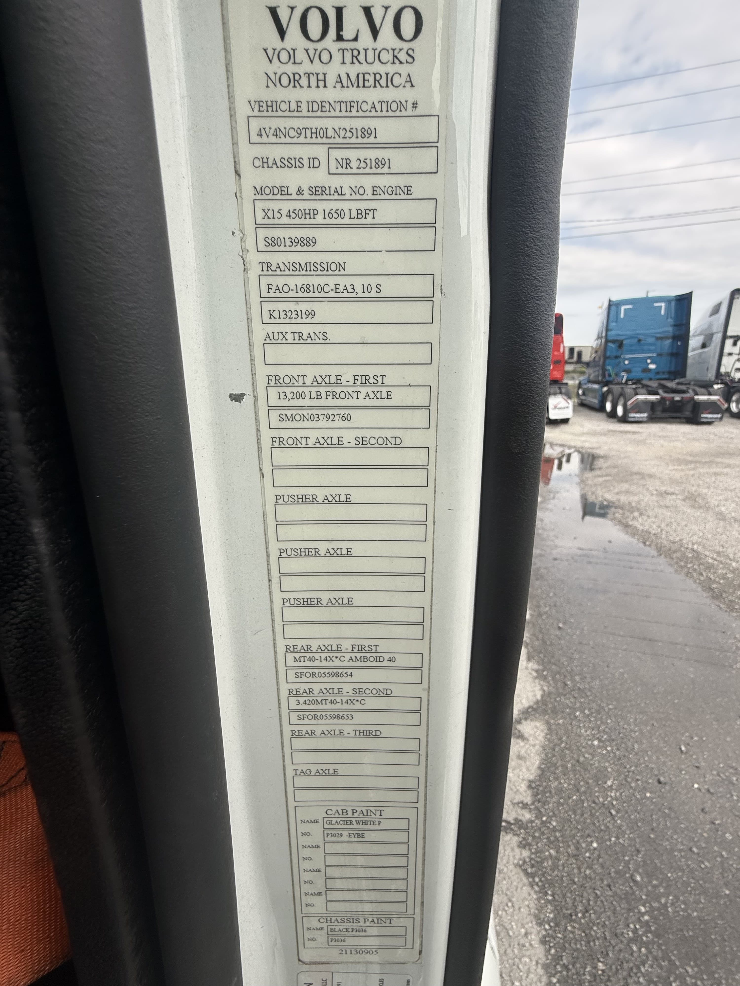 2020 Volvo VNL 760 — photo 12