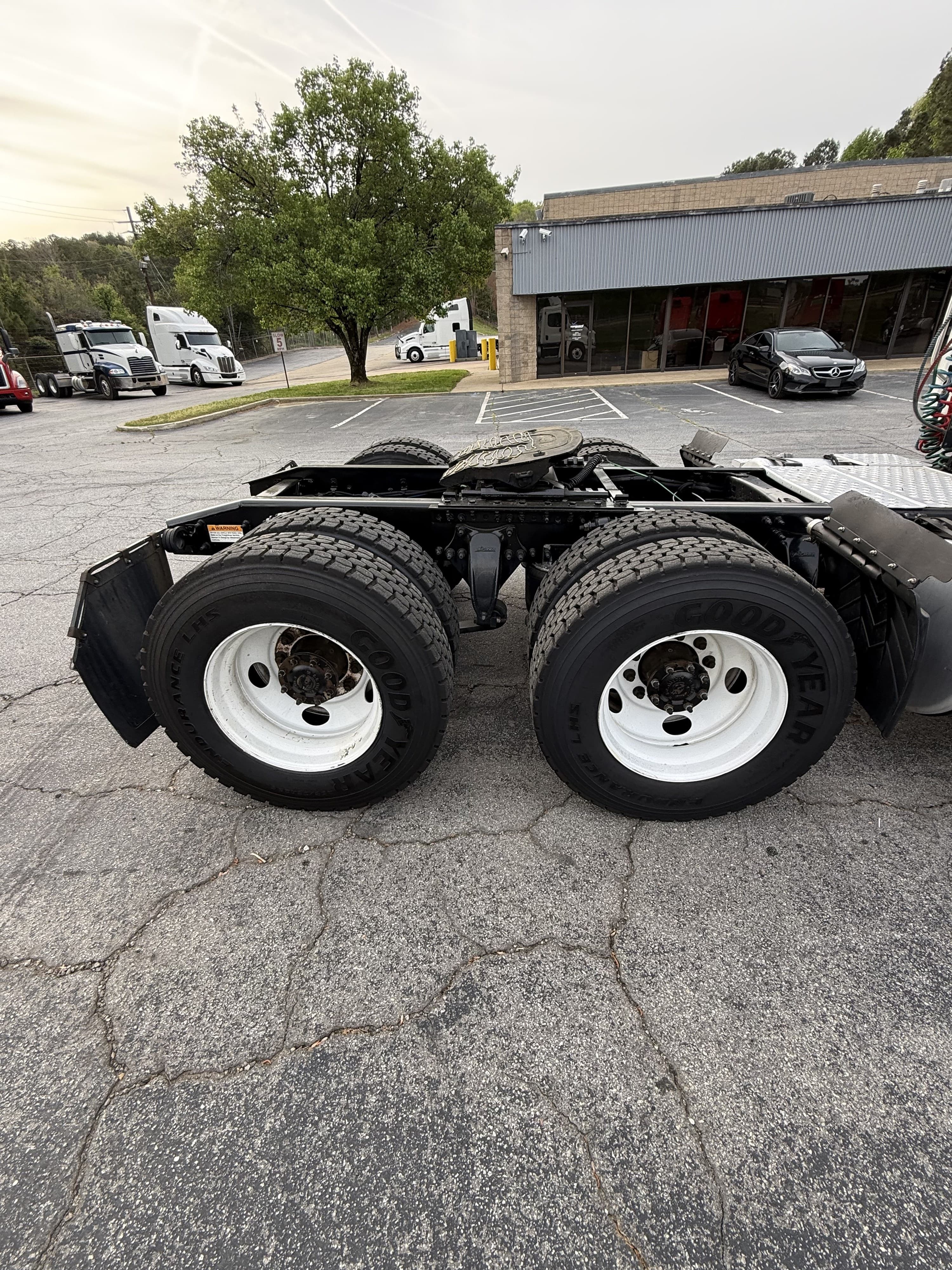 2015 Freightliner Cascadia — photo 5