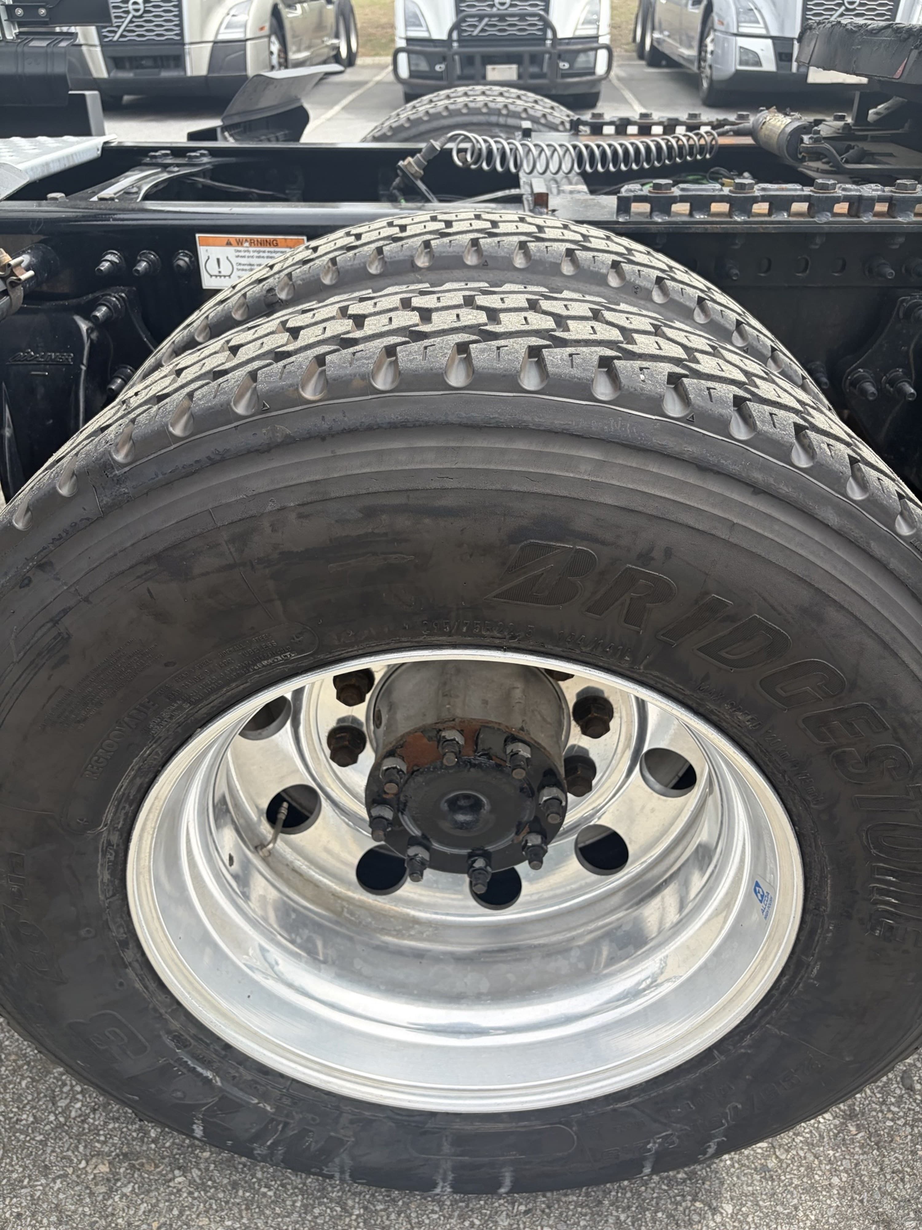 2024 Freightliner Cascadia — photo 8