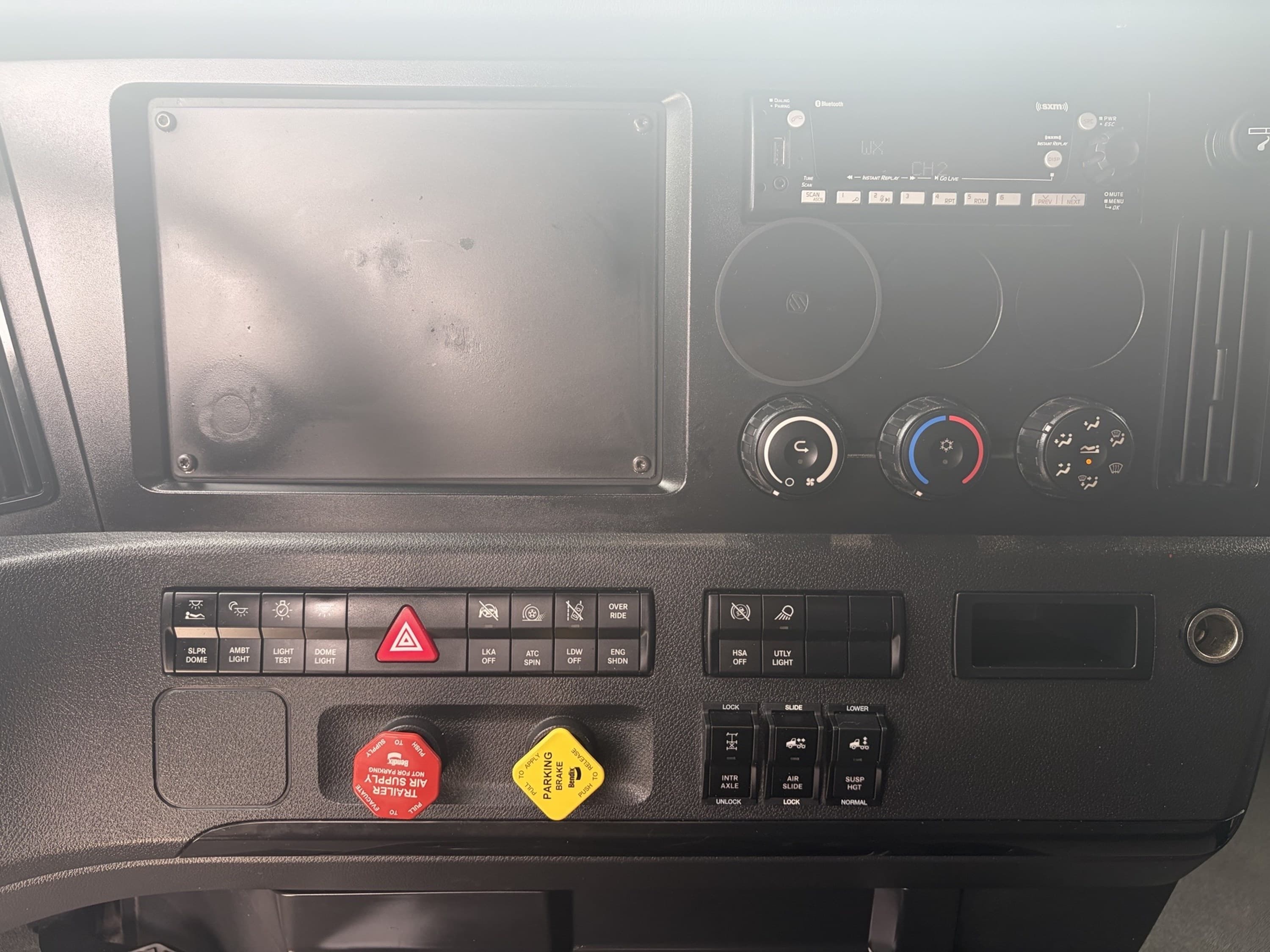 2024 Freightliner Cascadia — photo 14