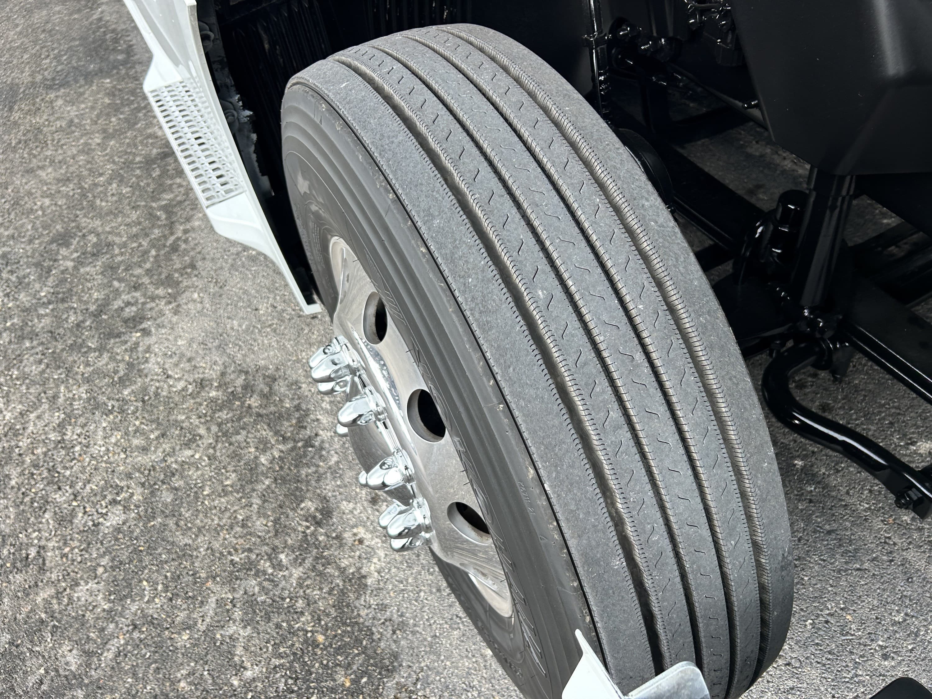 2024 Volvo VNL 860 — photo 16