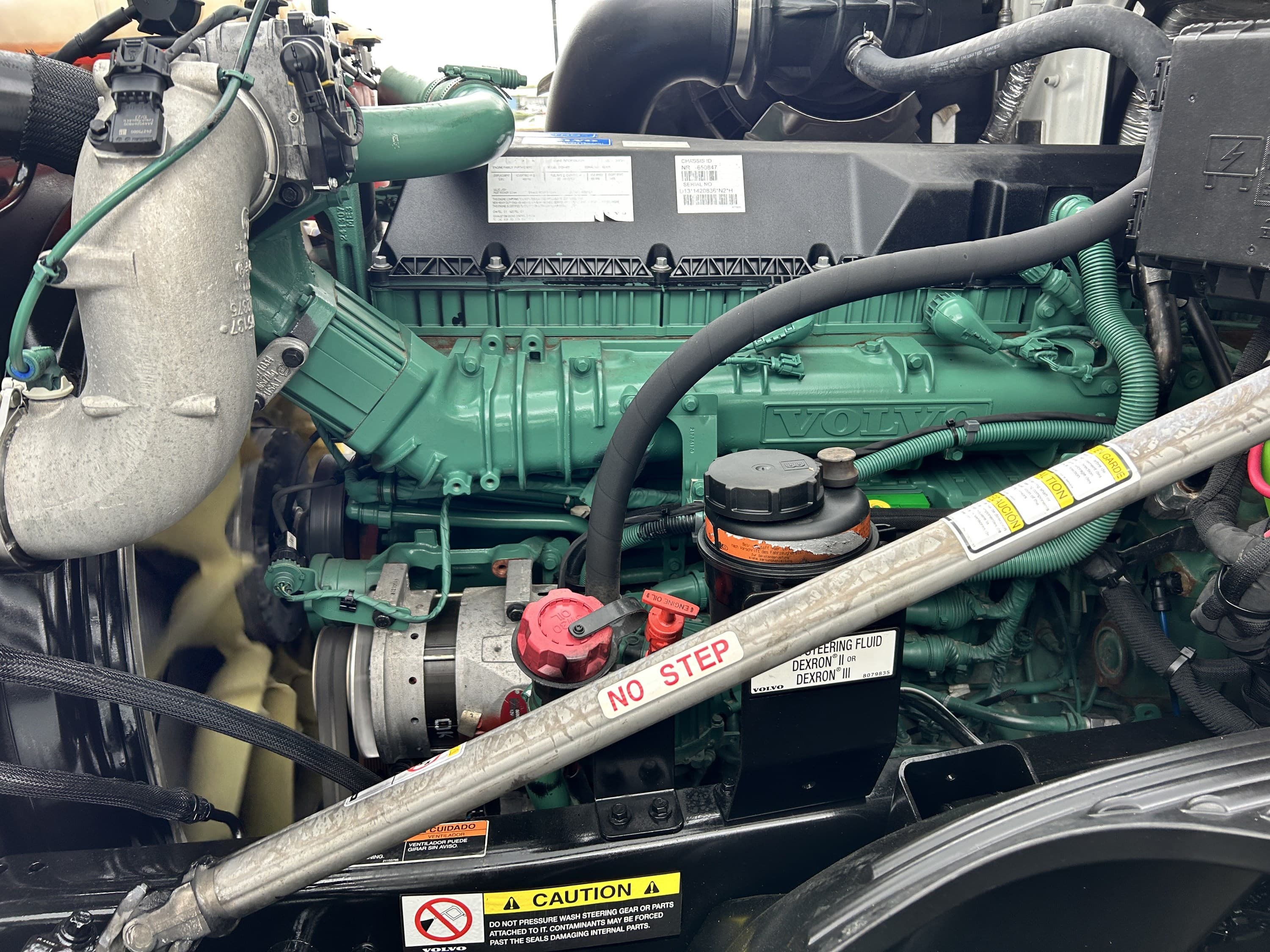 2024 Volvo VNL 860 — photo 21