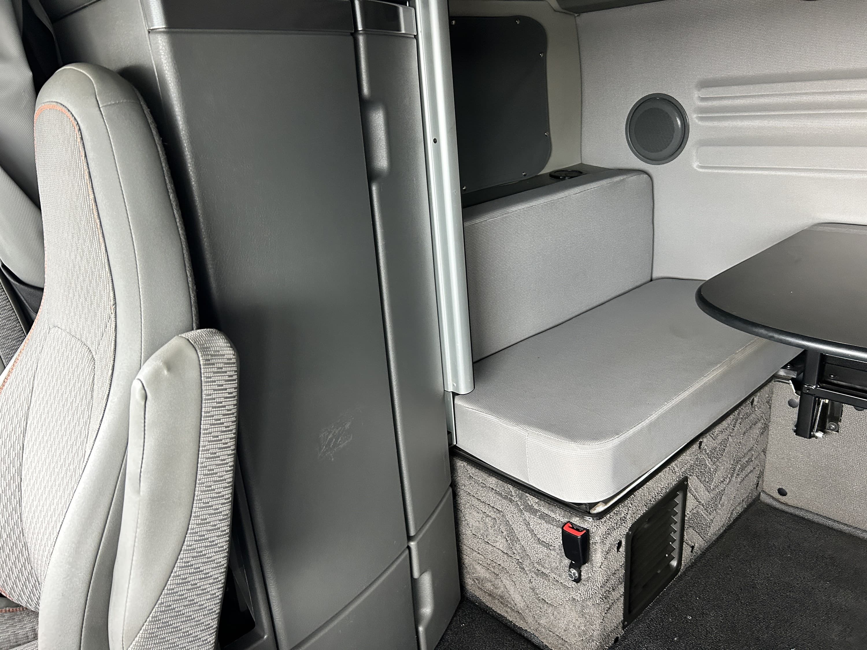 2024 Volvo VNL 860 — photo 34