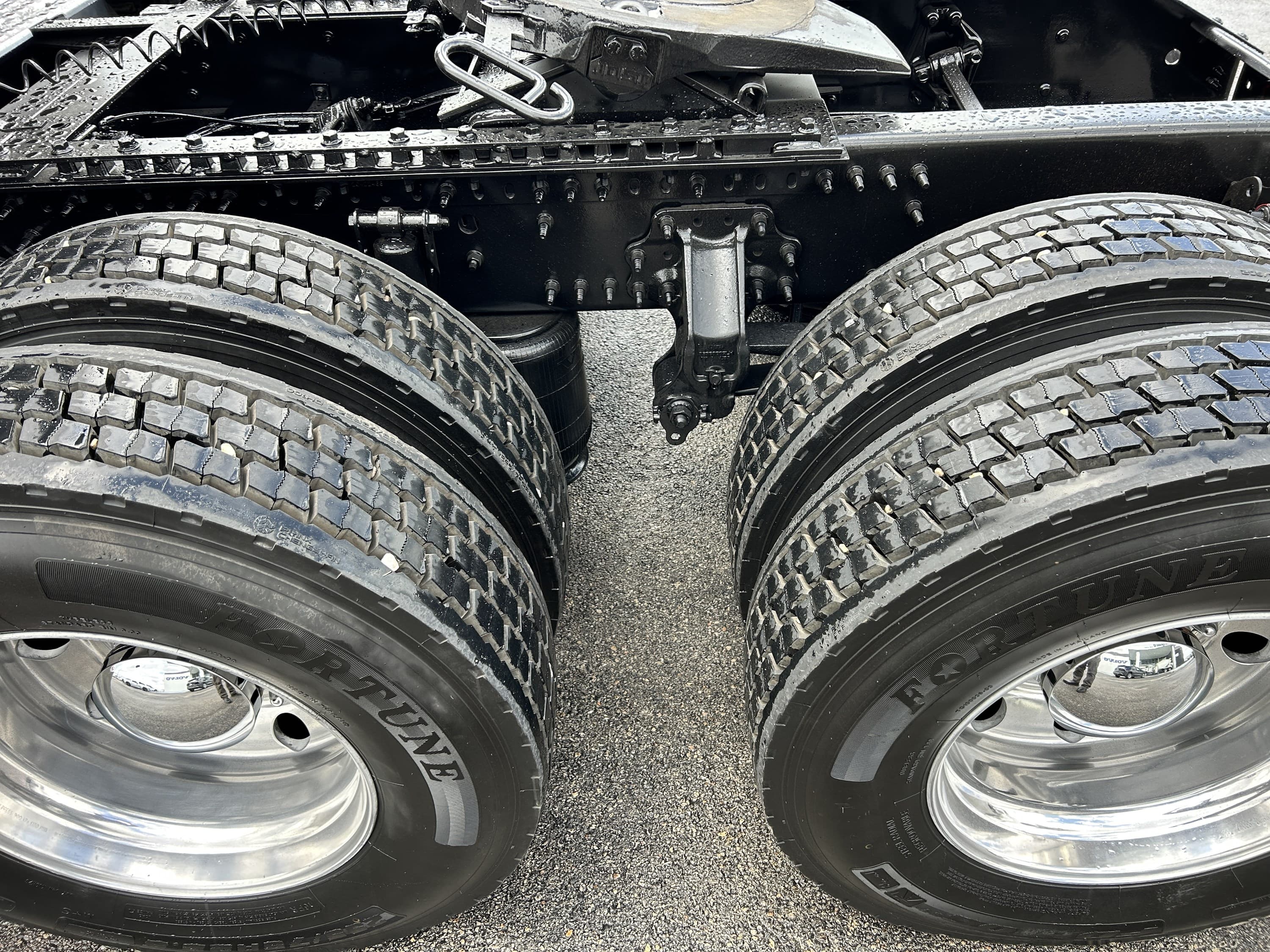 2024 Volvo VNL 860 — photo 8