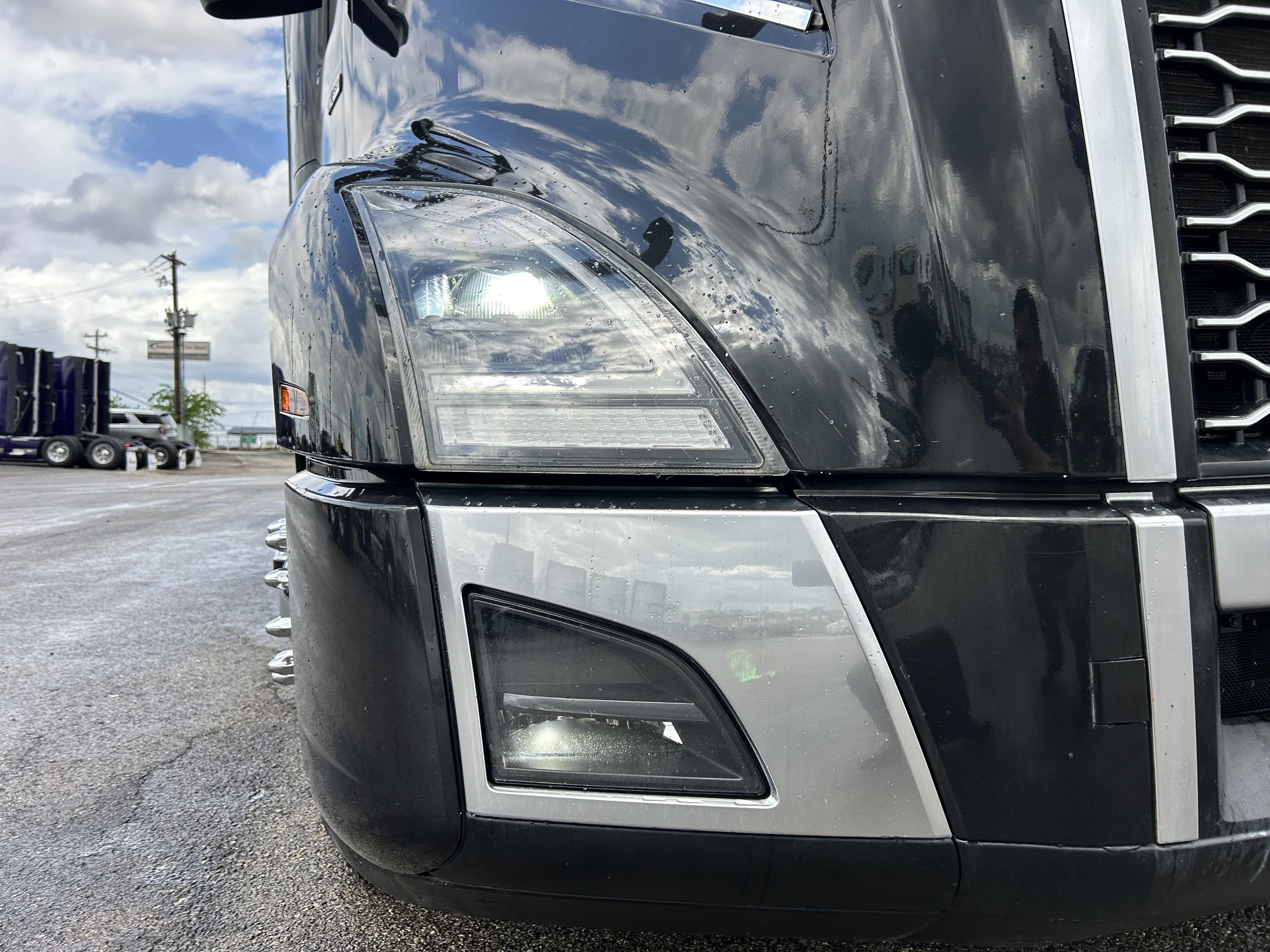 2024 Volvo VNL 860 — photo 13