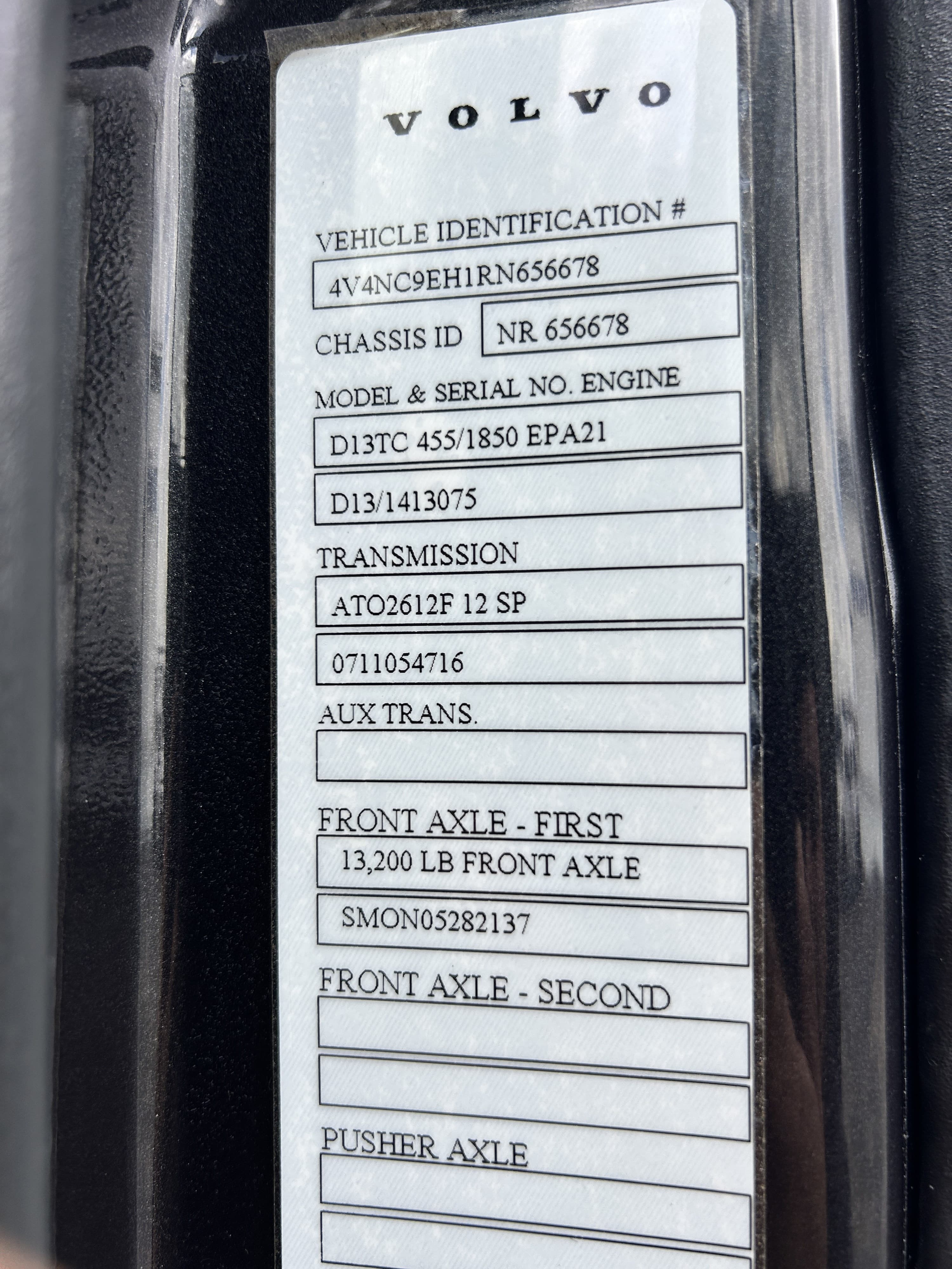 2024 Volvo VNL 860 — photo 15