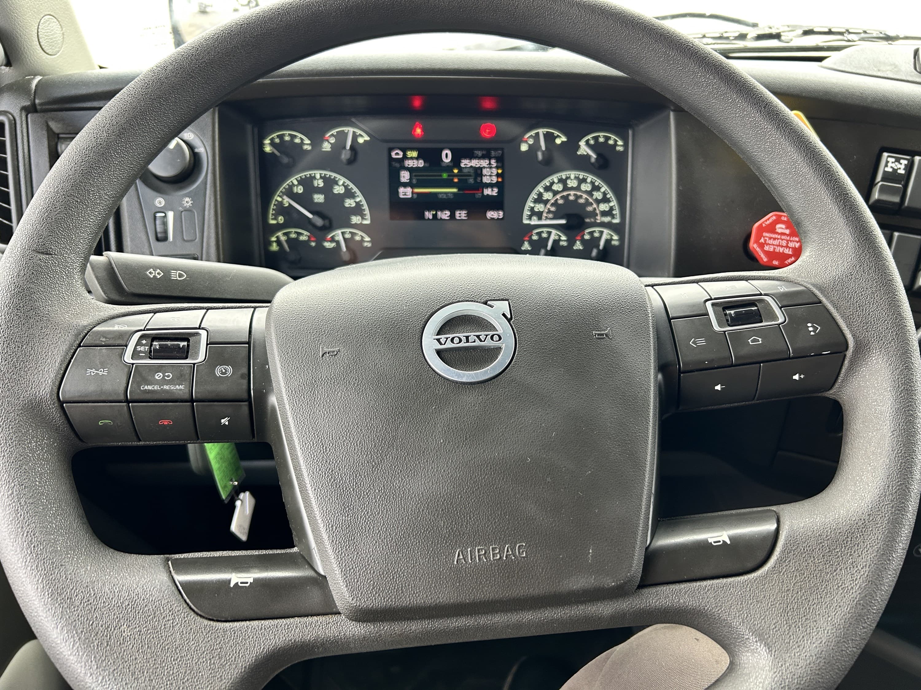 2024 Volvo VNL 860 — photo 18