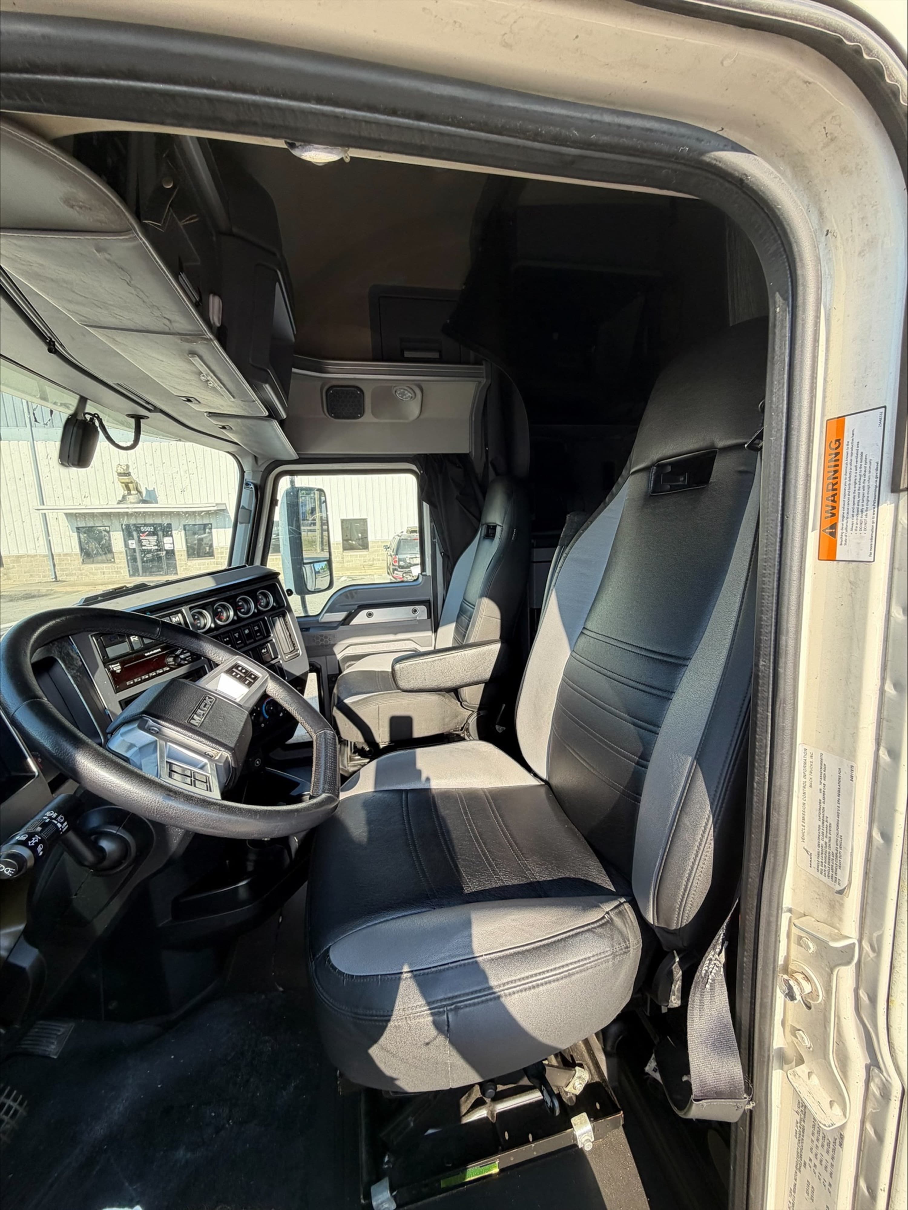 2019 Mack Anthem in SAVANNAH, GA — photo 9