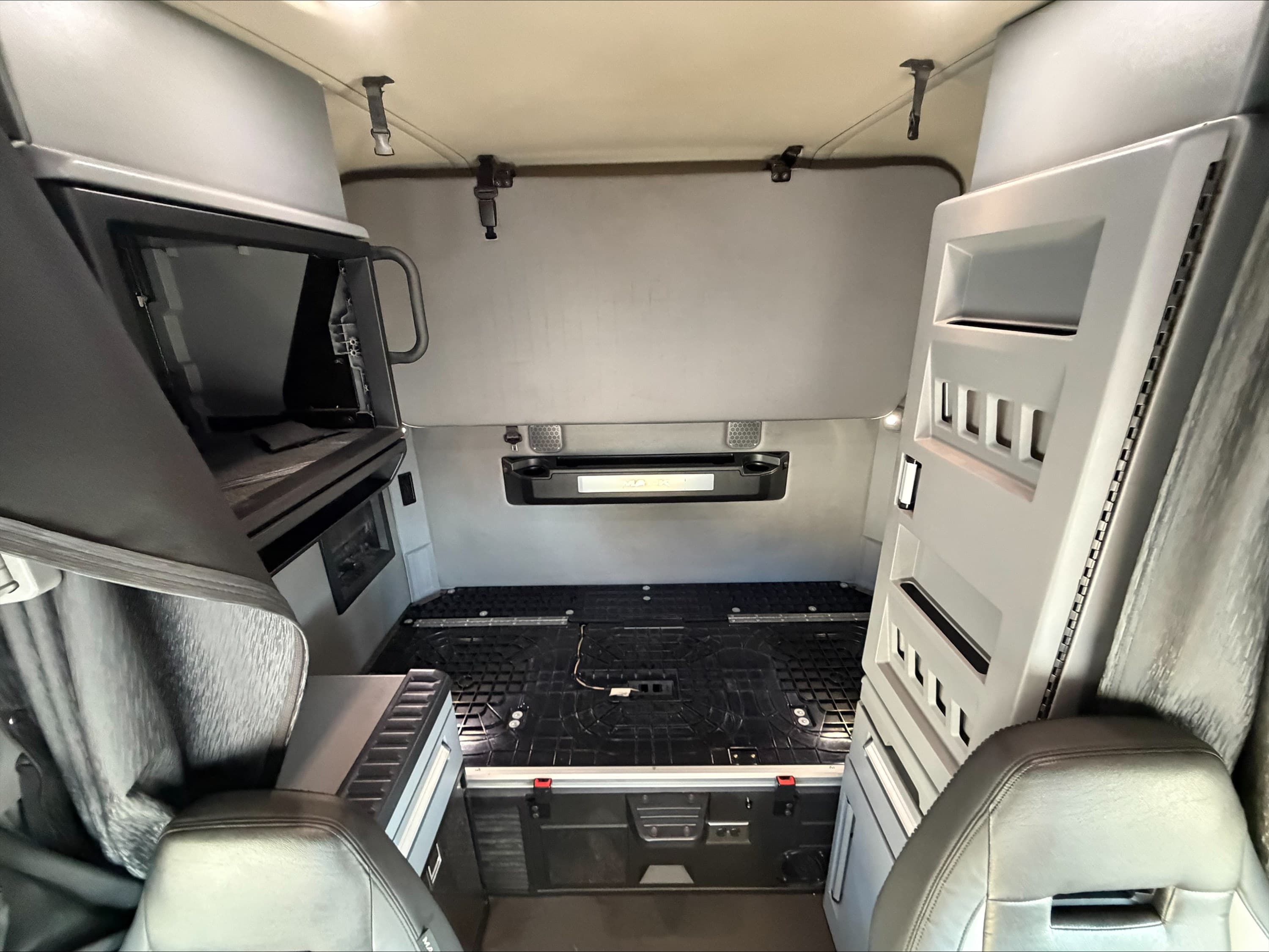 2019 Mack Anthem in SAVANNAH, GA — photo 10