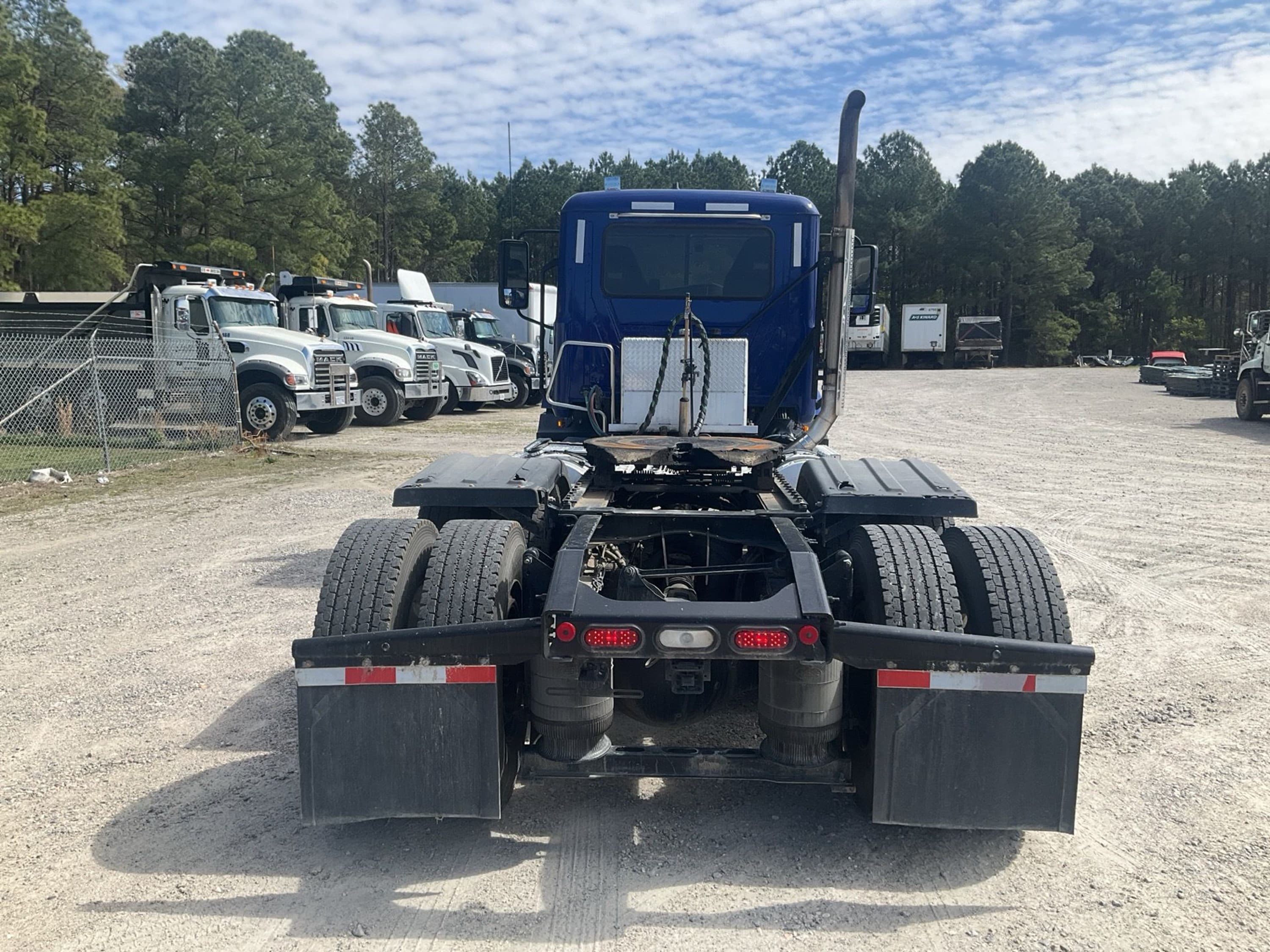 2024 Mack Anthem — photo 6