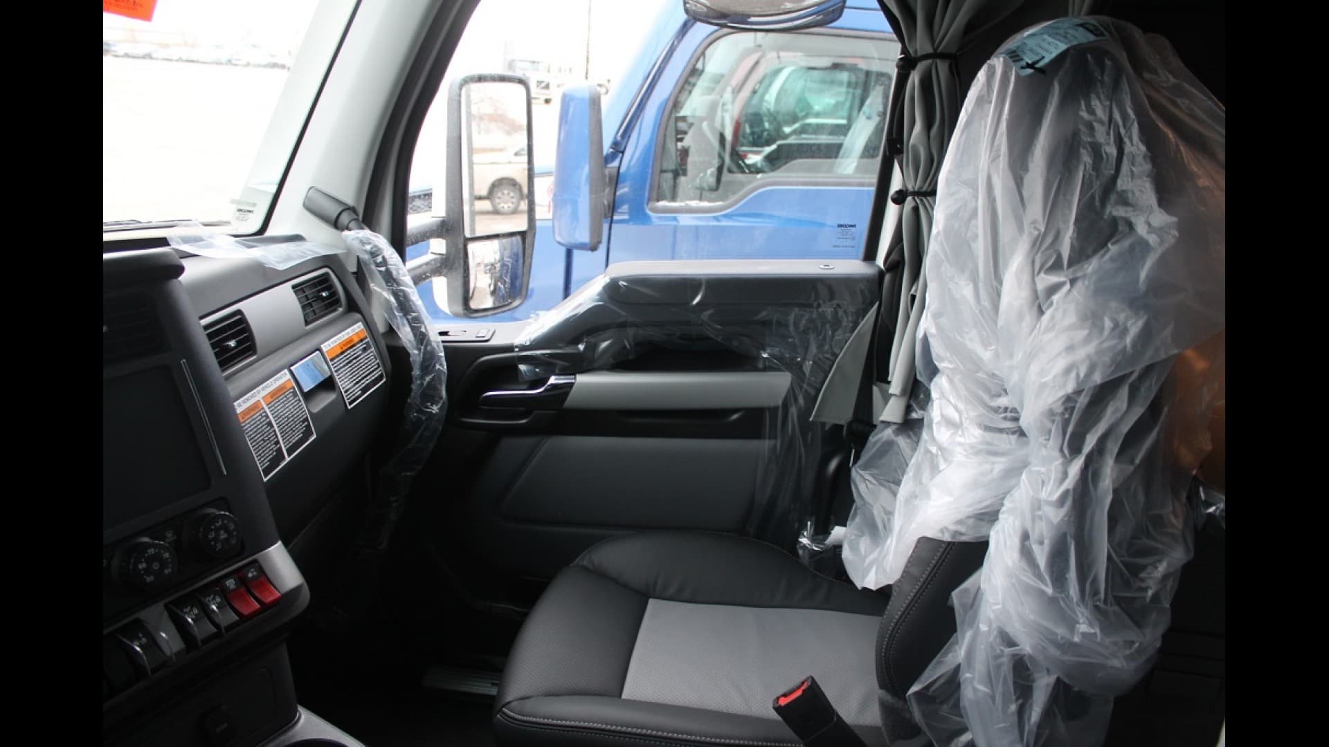 2024 Kenworth T680 — photo 13