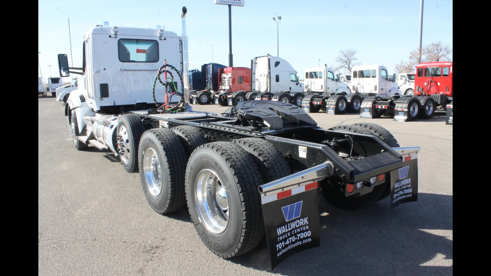 2025 Kenworth T880 — photo 3