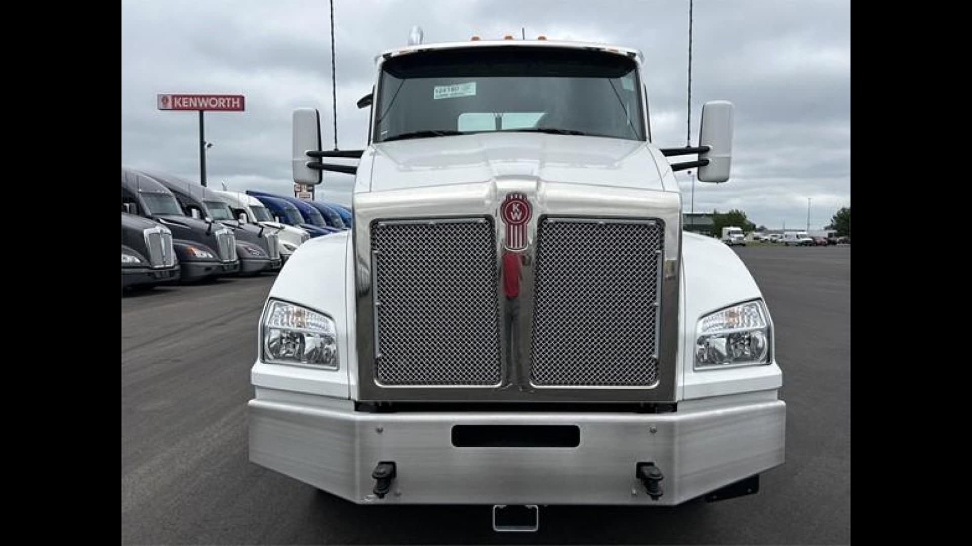 2025 Kenworth T880 — photo 8