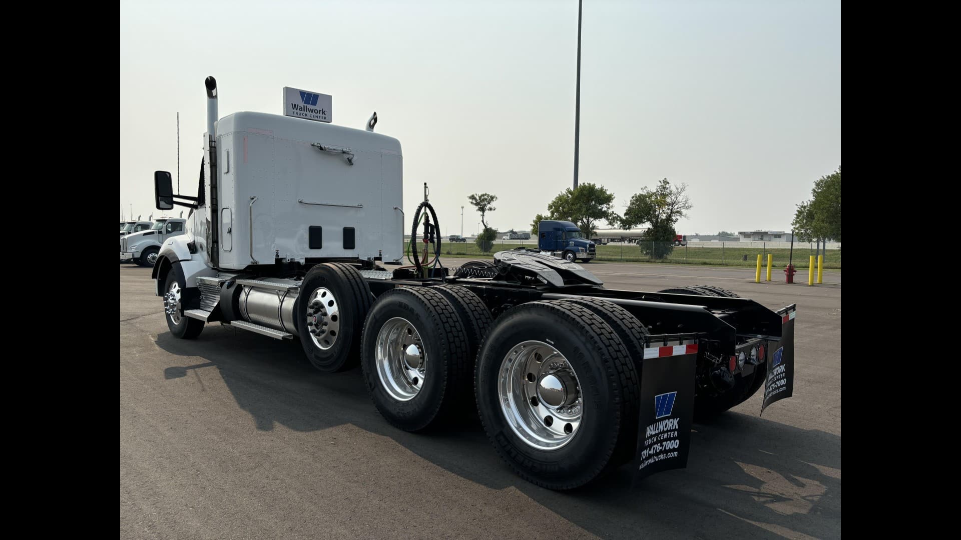 2025 Kenworth T880 — photo 3