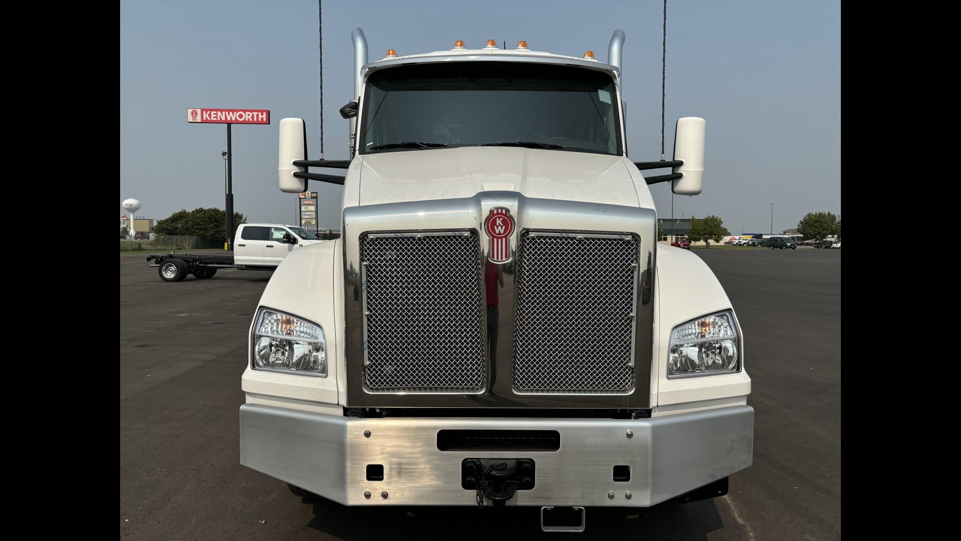 2025 Kenworth T880 — photo 8