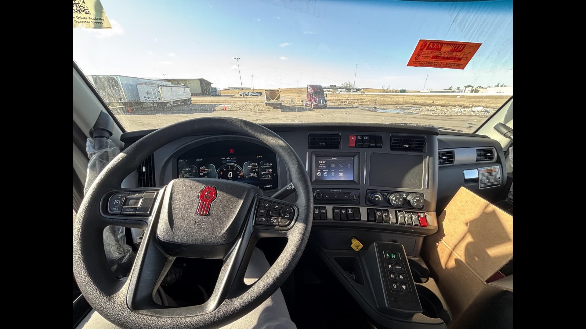 2026 Kenworth T880 — photo 11