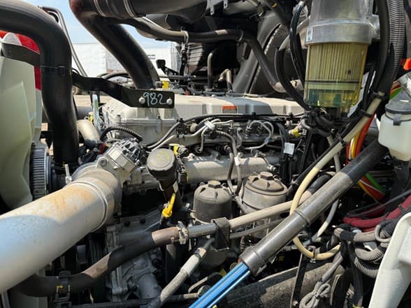 2025 International HX — photo 10