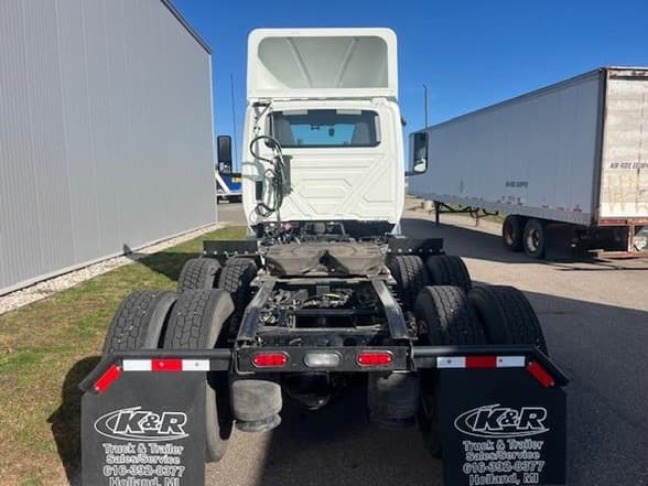 2024 International LT — photo 6