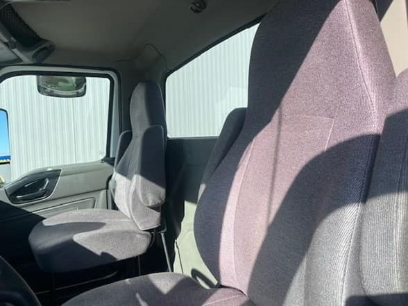 2024 International LT — photo 8