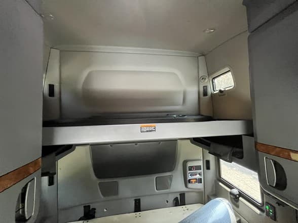 2021 International LT — photo 12