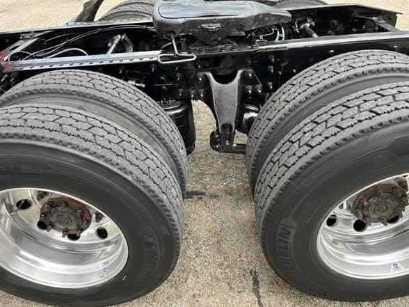 2021 International LT — photo 15