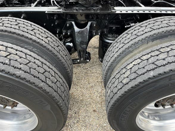 2021 International LT — photo 16