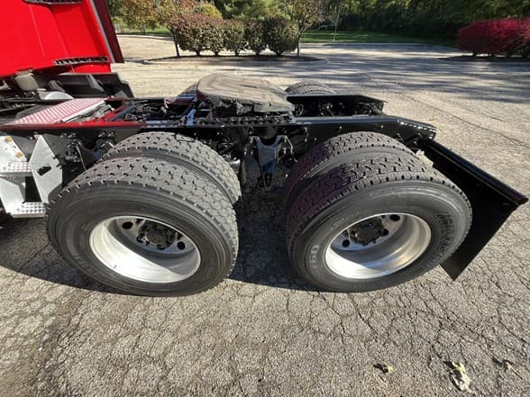 2022 International LT — photo 16