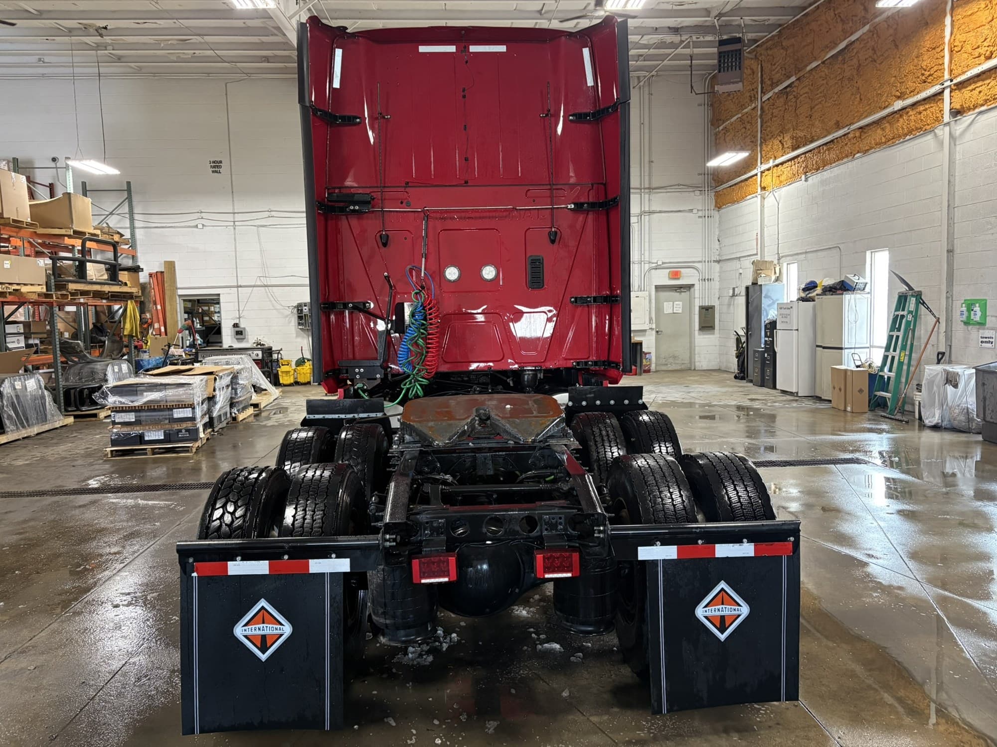 2021 International LT — photo 10