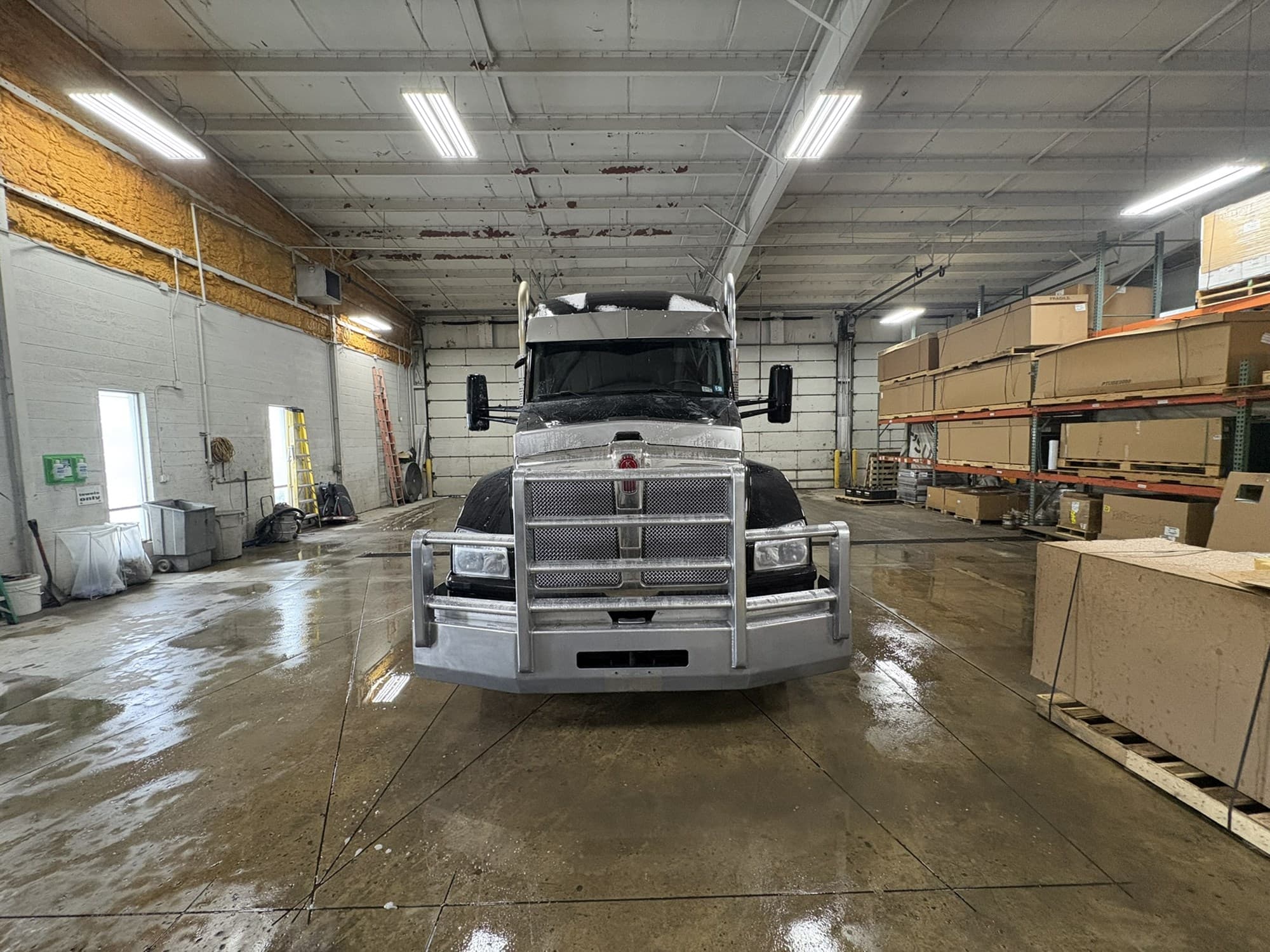 2023 Kenworth T880 — photo 3