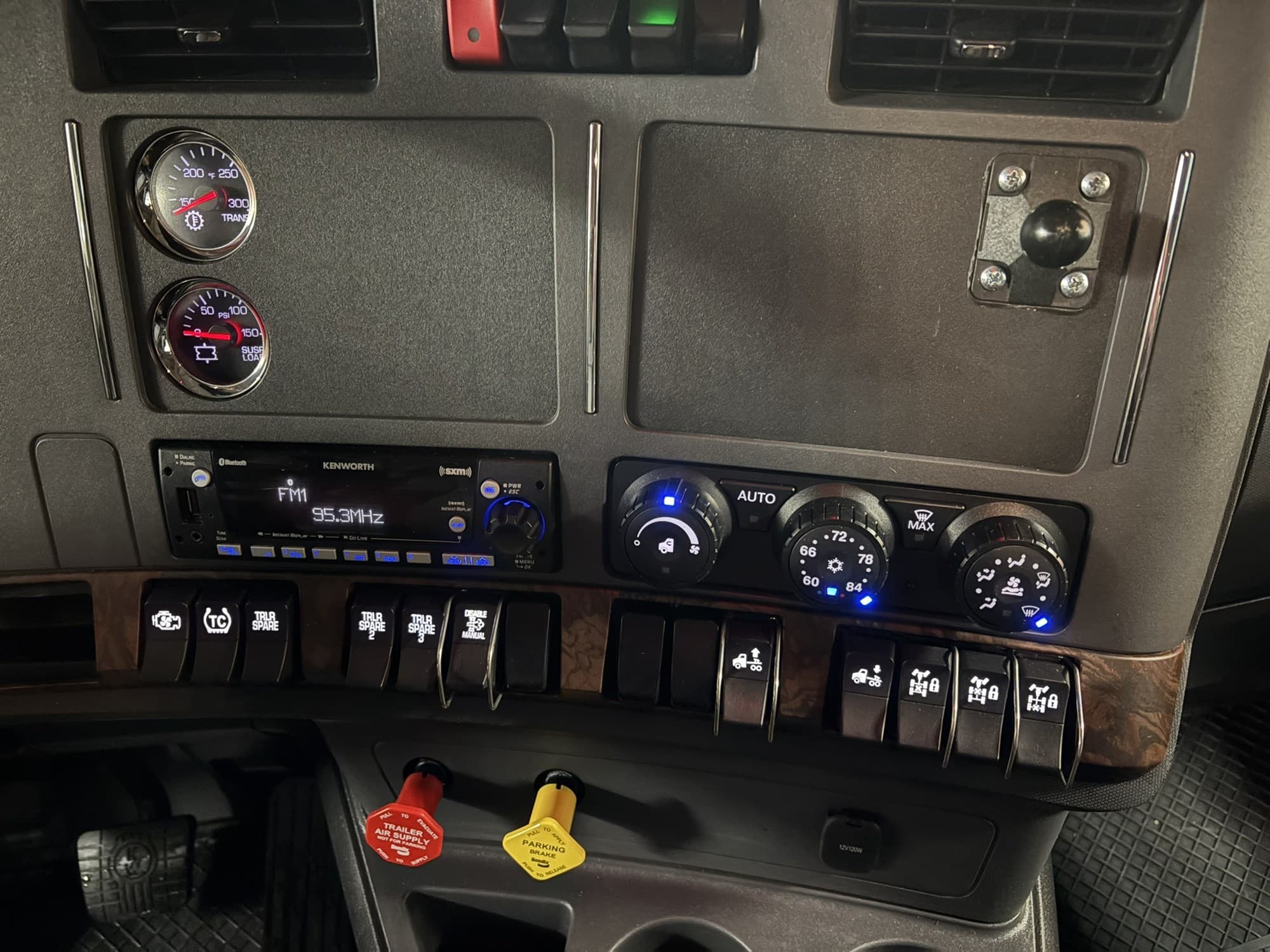2023 Kenworth T880 — photo 21