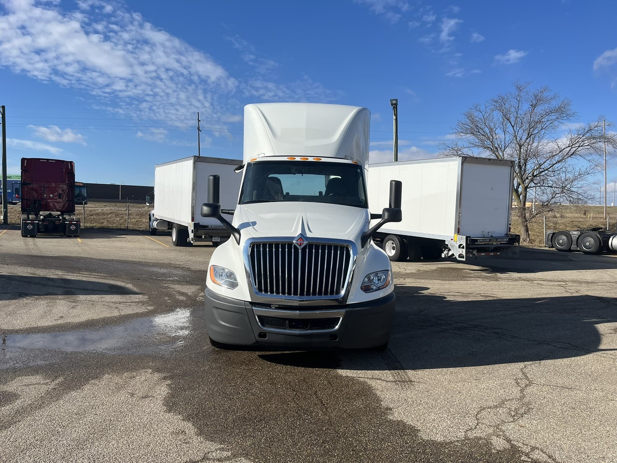 2021 International LT — photo 3