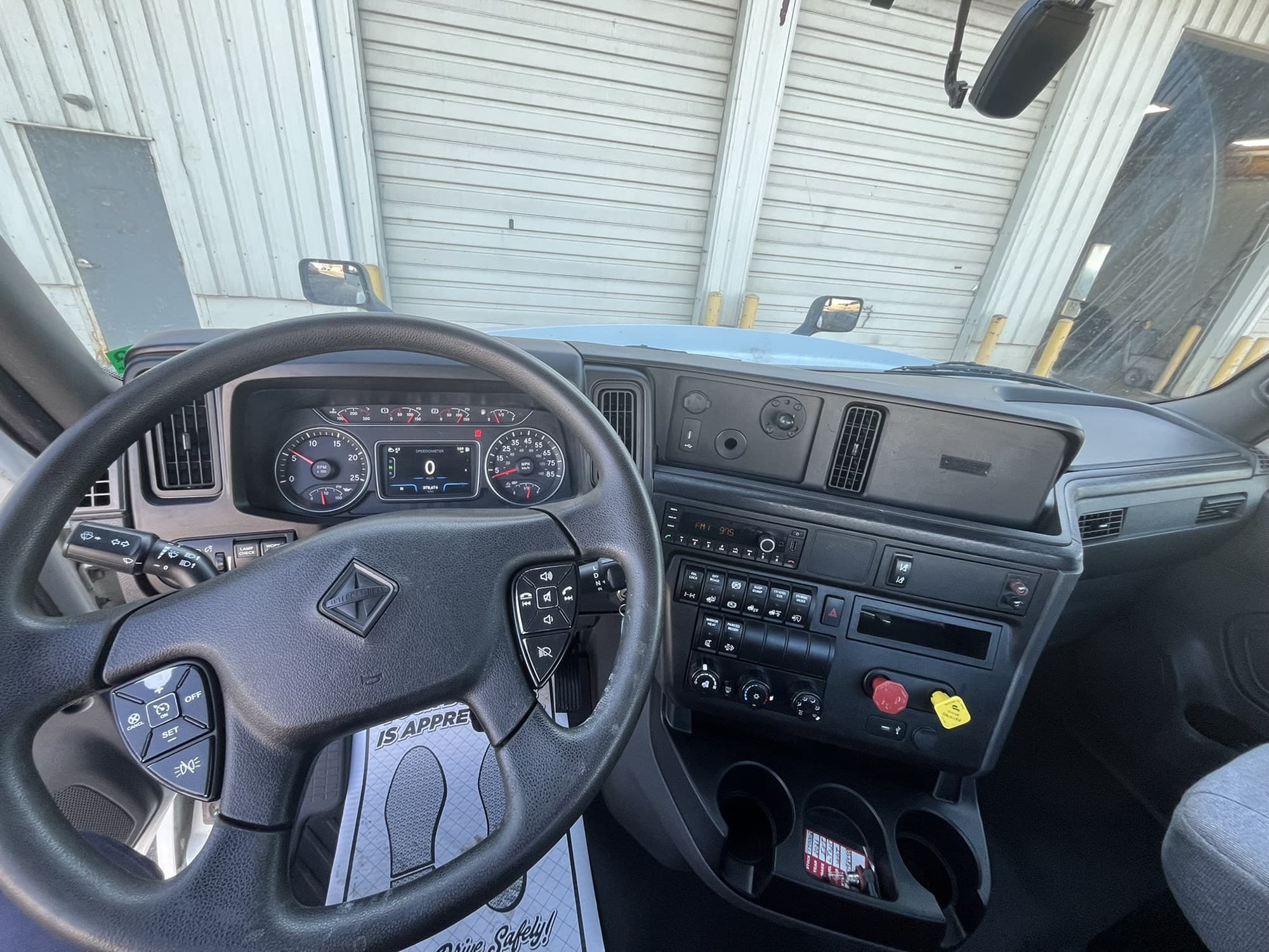 2021 International LT — photo 17