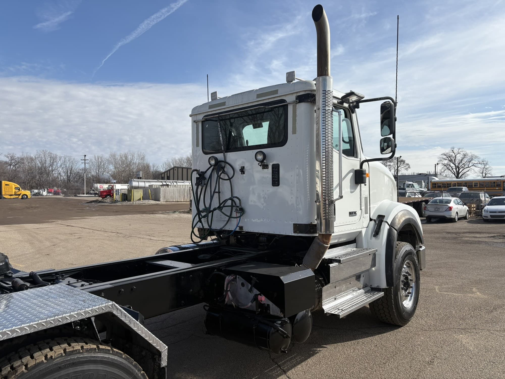 2019 International HX — photo 6