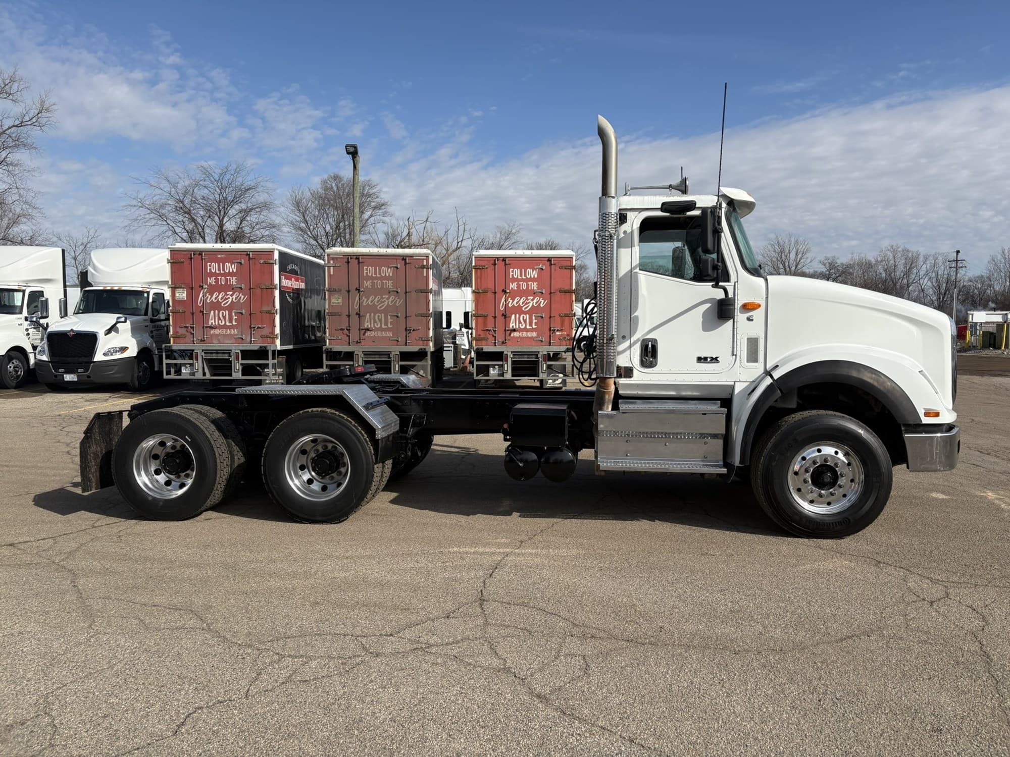 2019 International HX — photo 7