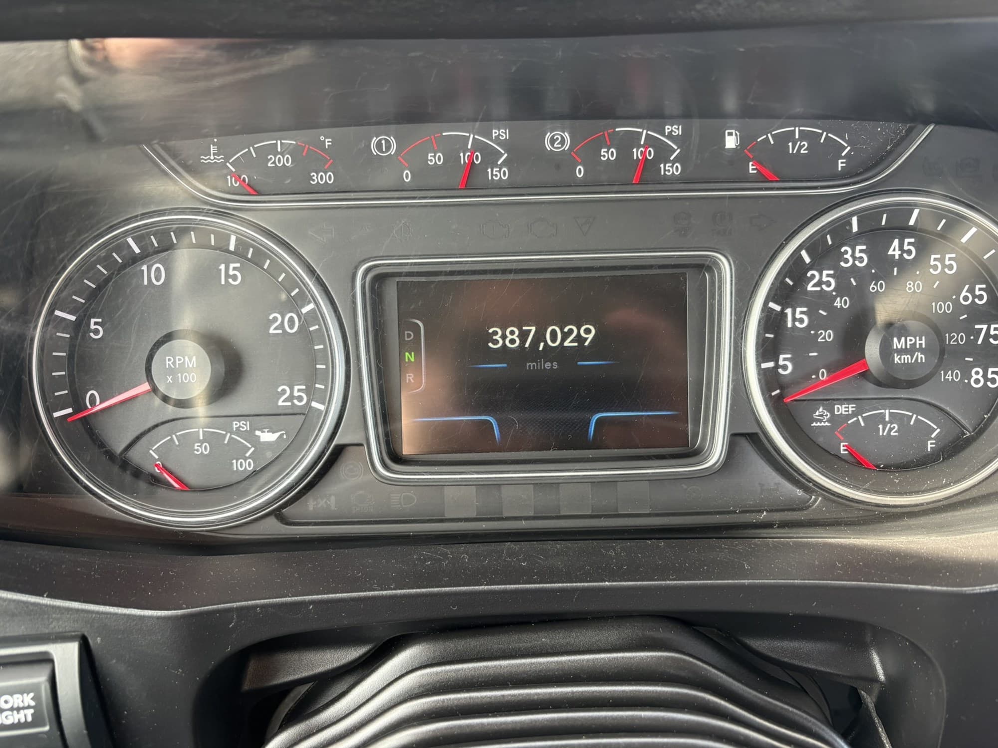 2021 International LT — photo 14