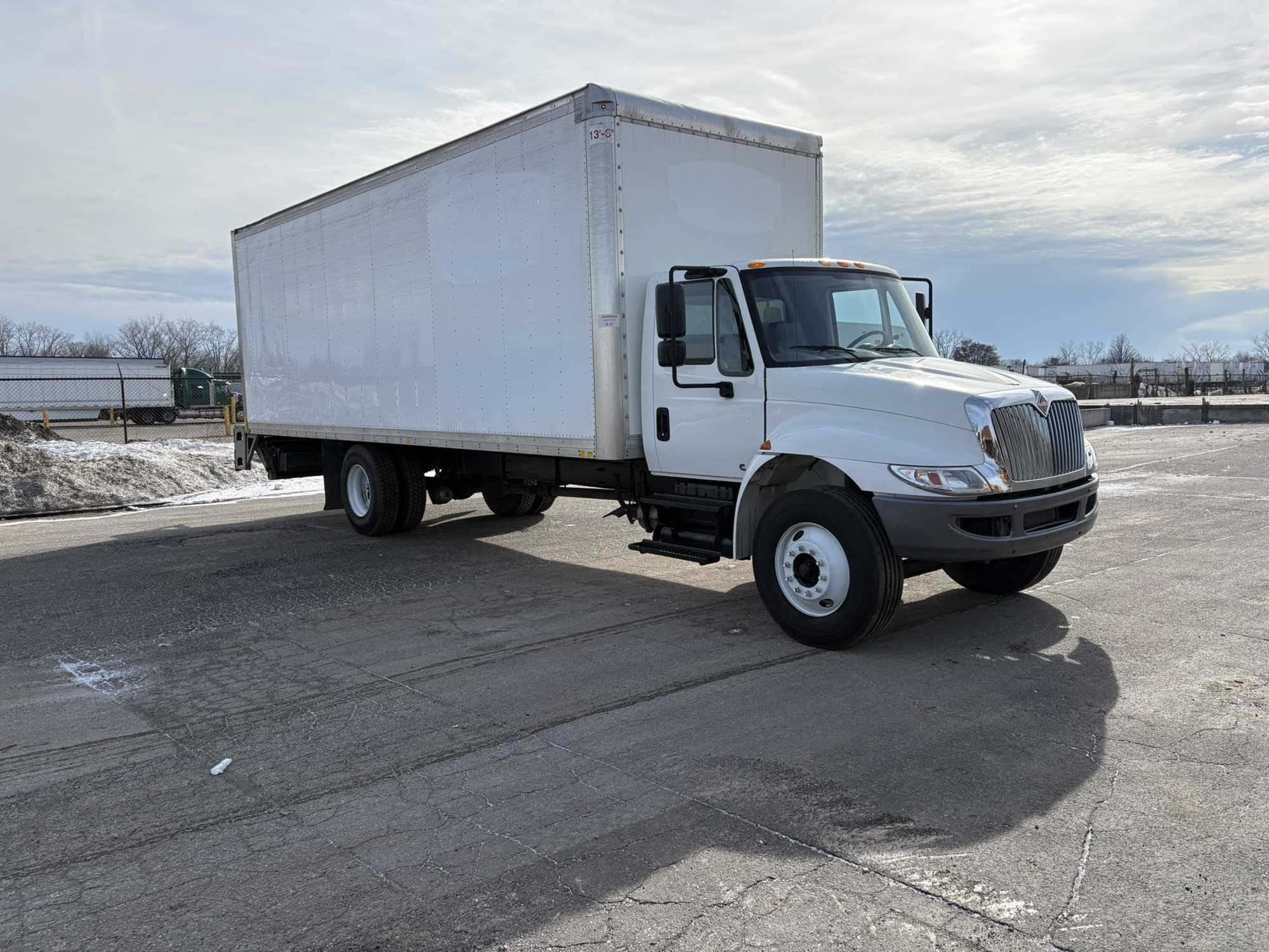 2019 International 4300 — photo 3