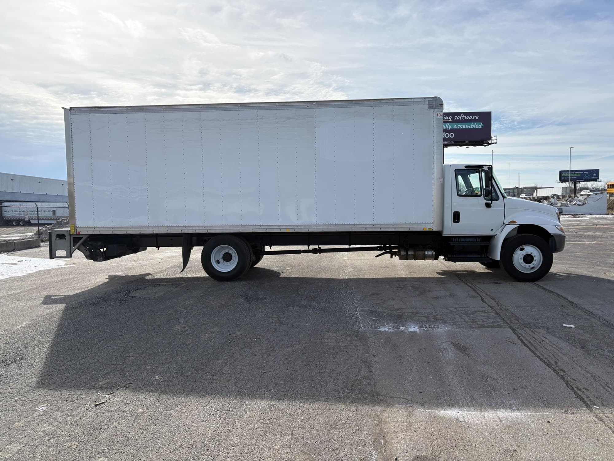 2019 International 4300 — photo 4