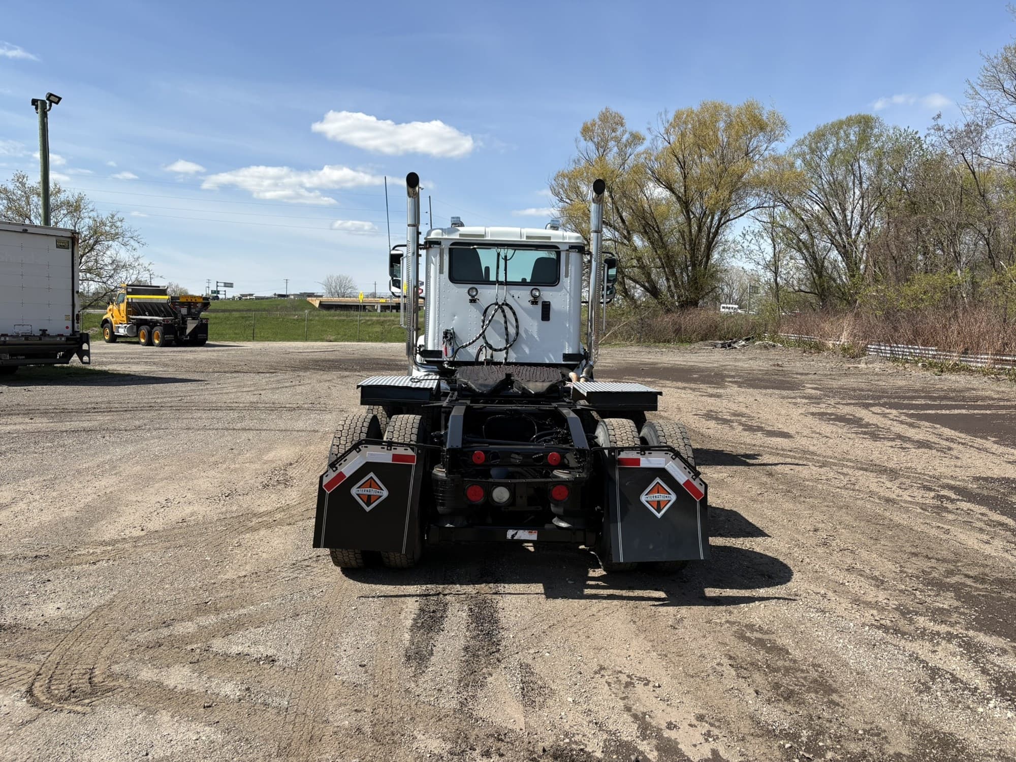 2019 International HX — photo 5