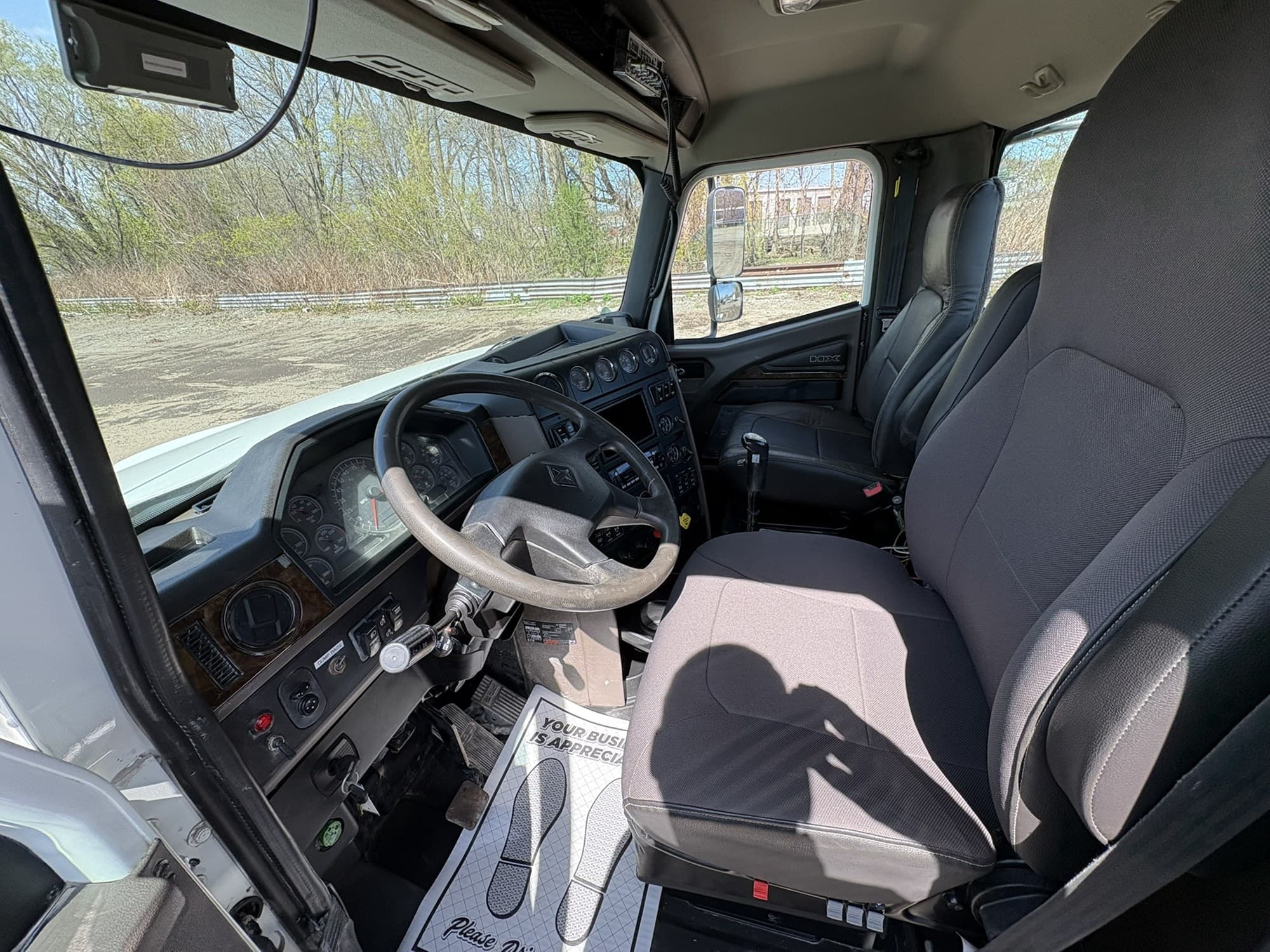 2019 International HX — photo 12