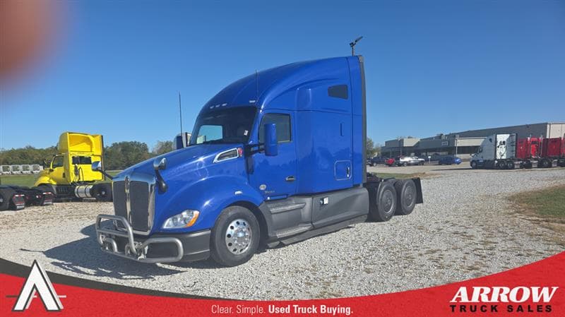 2021 Kenworth T680 — photo 1