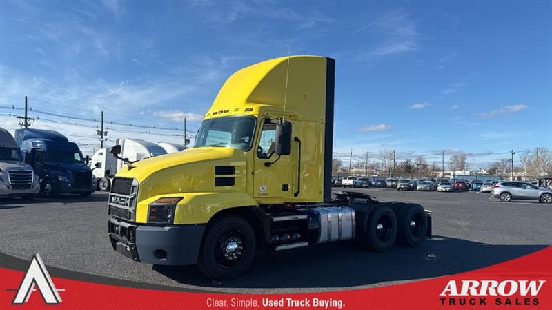 2022 Mack Anthem — photo 1