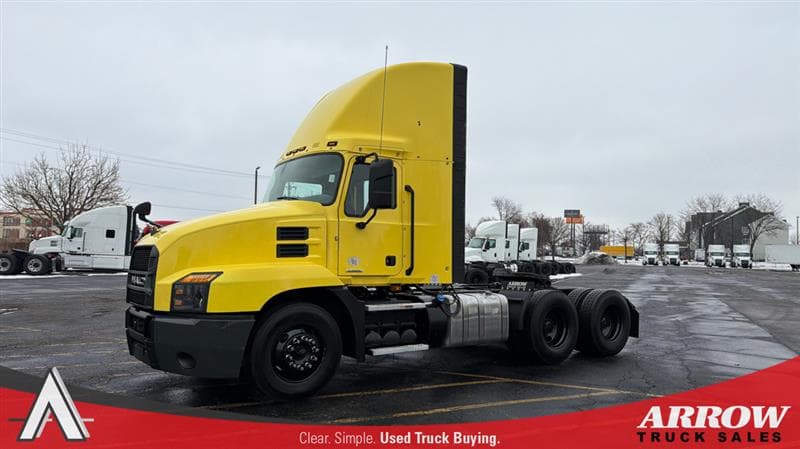 2022 Mack Anthem — photo 1