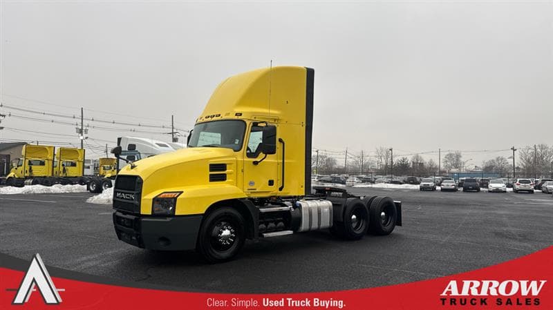 2022 Mack Anthem — photo 1